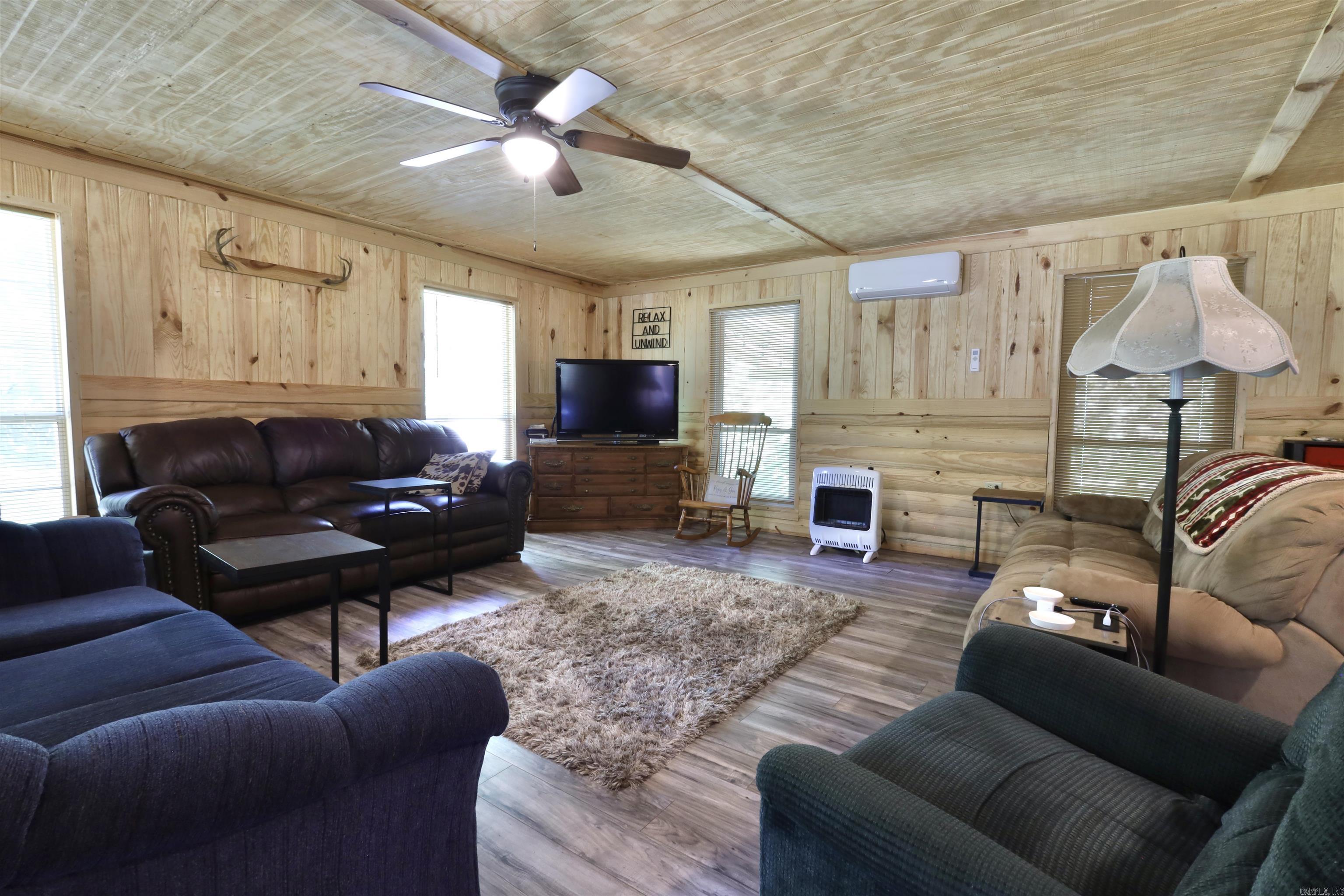 21  CHRIS ROAD  Amity, AR