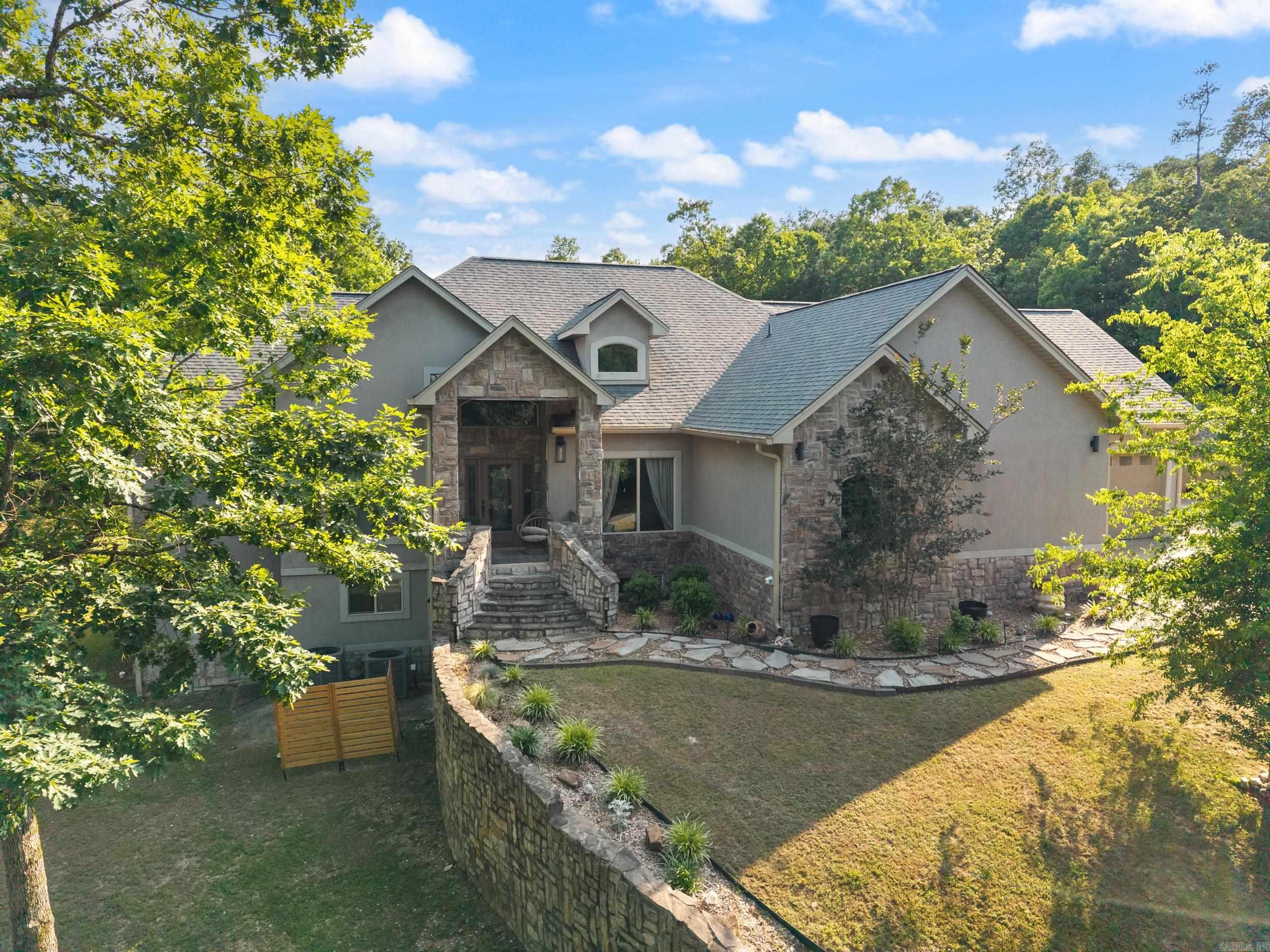 2711  Johnson Lane  Benton, AR