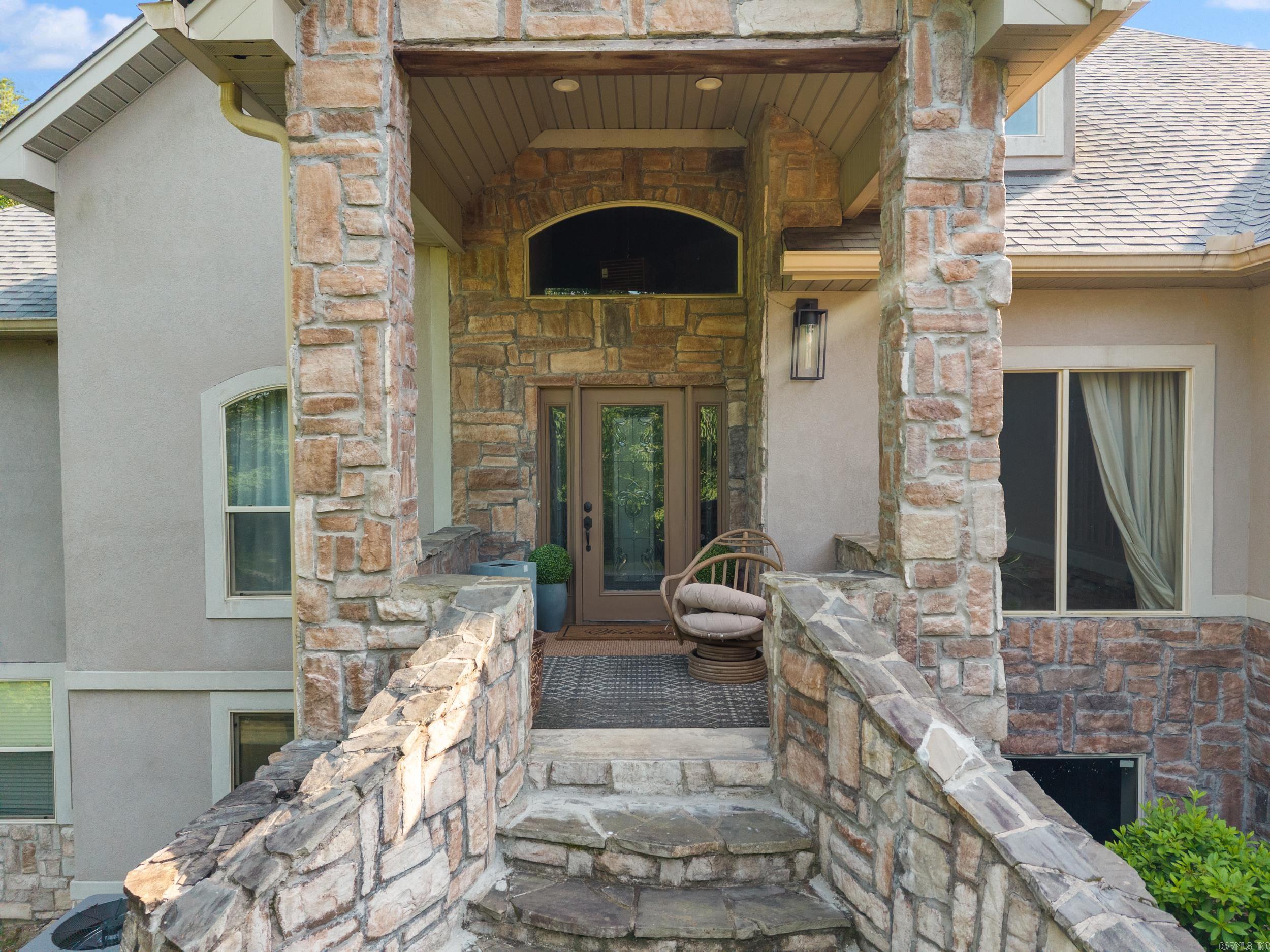 2711  Johnson Lane  Benton, AR