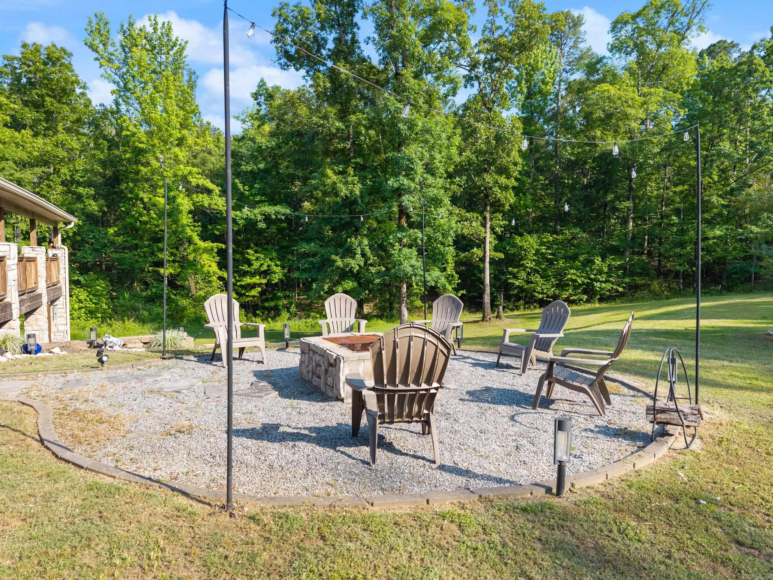 2711  Johnson Lane  Benton, AR