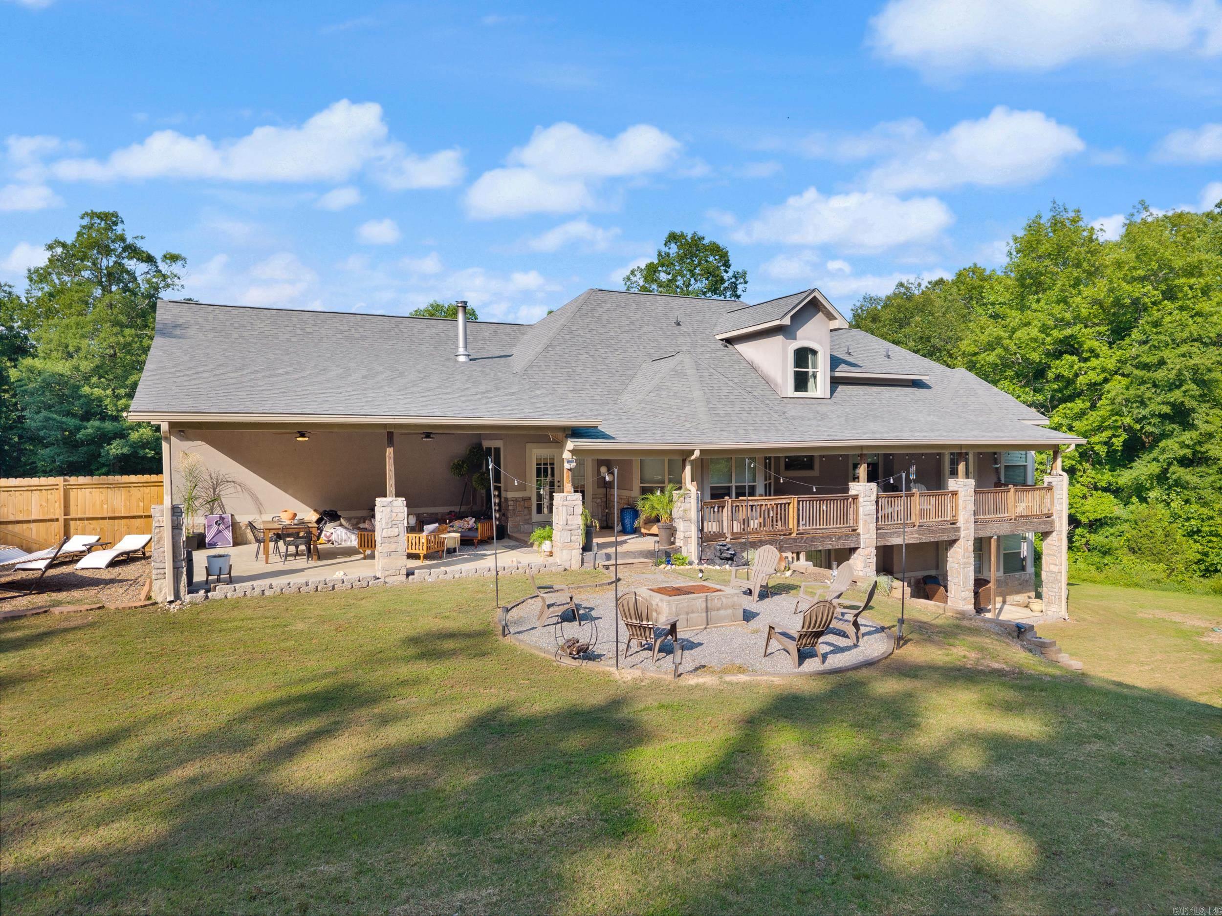 2711  Johnson Lane  Benton, AR