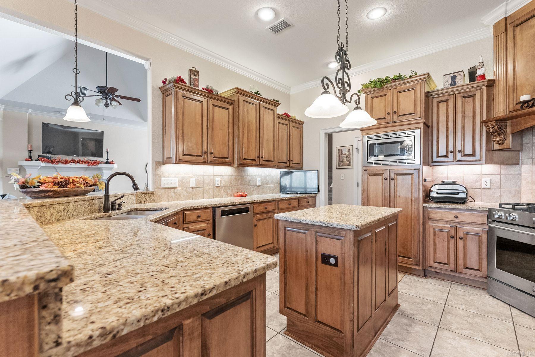 1567  McAfee  Cabot, AR