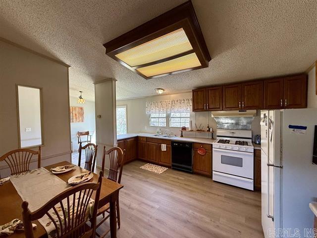7 Iveon Clay  Pangburn, AR