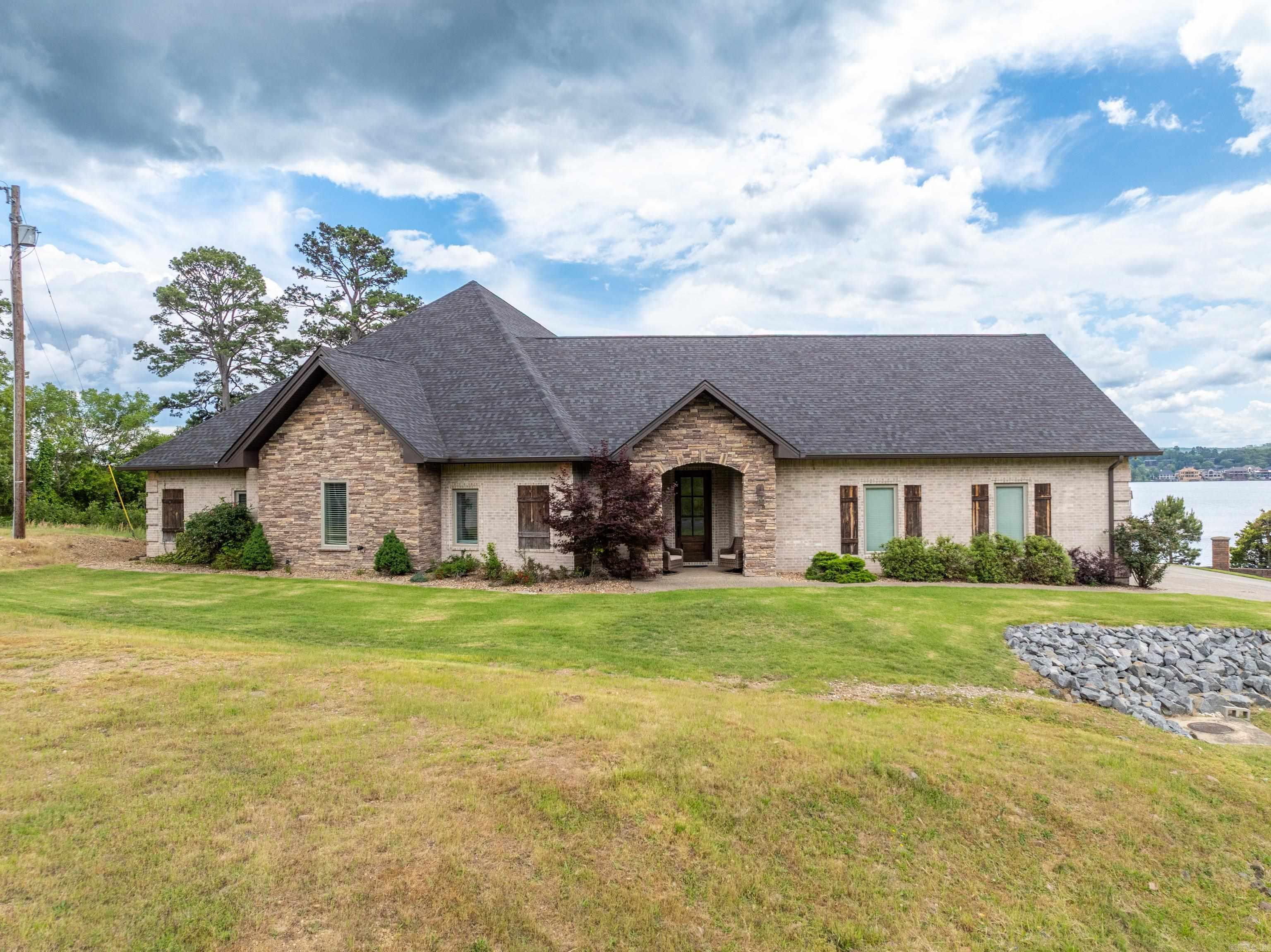 114  Sandal  Hot Springs, AR
