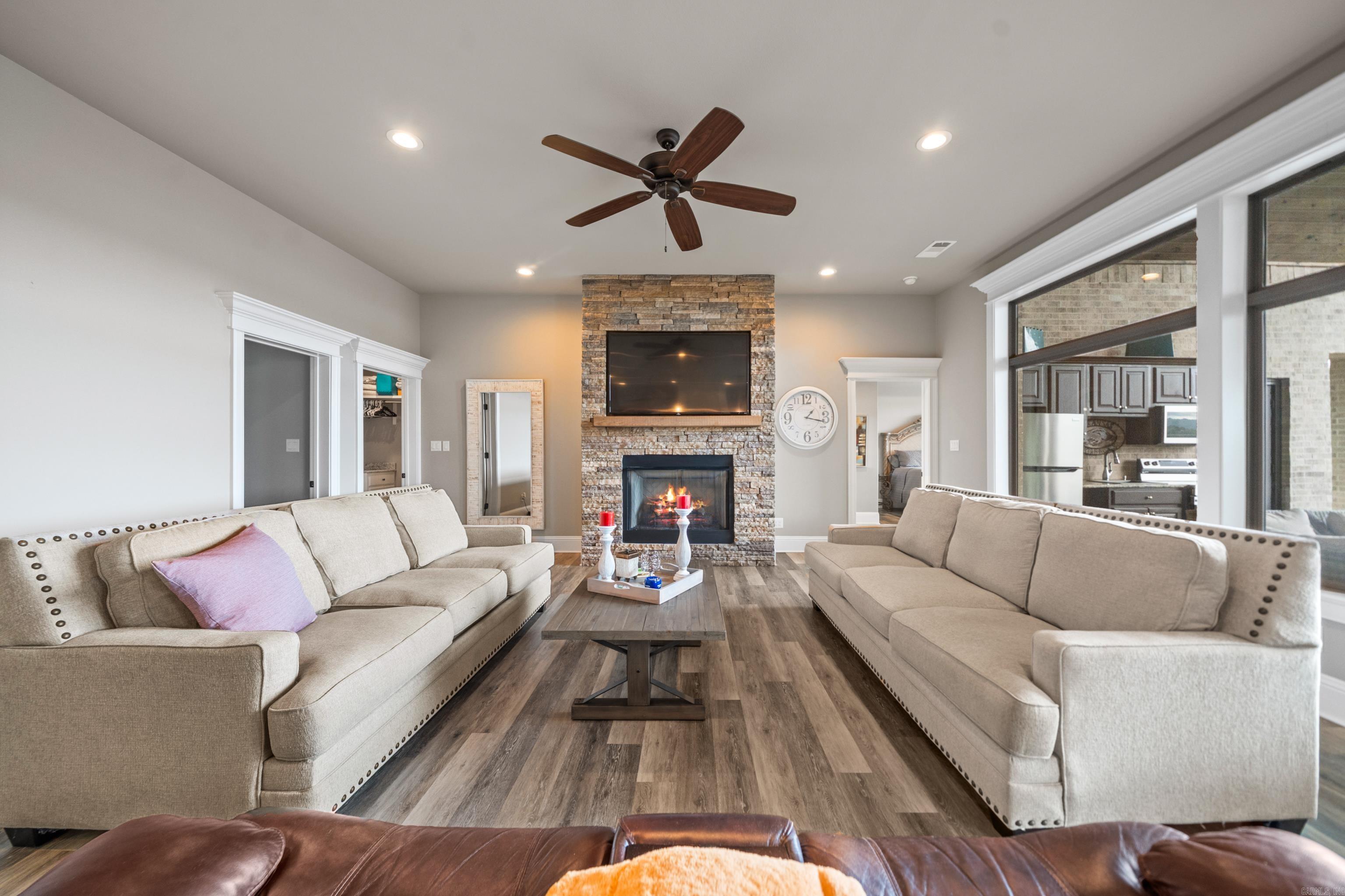 114  Sandal  Hot Springs, AR