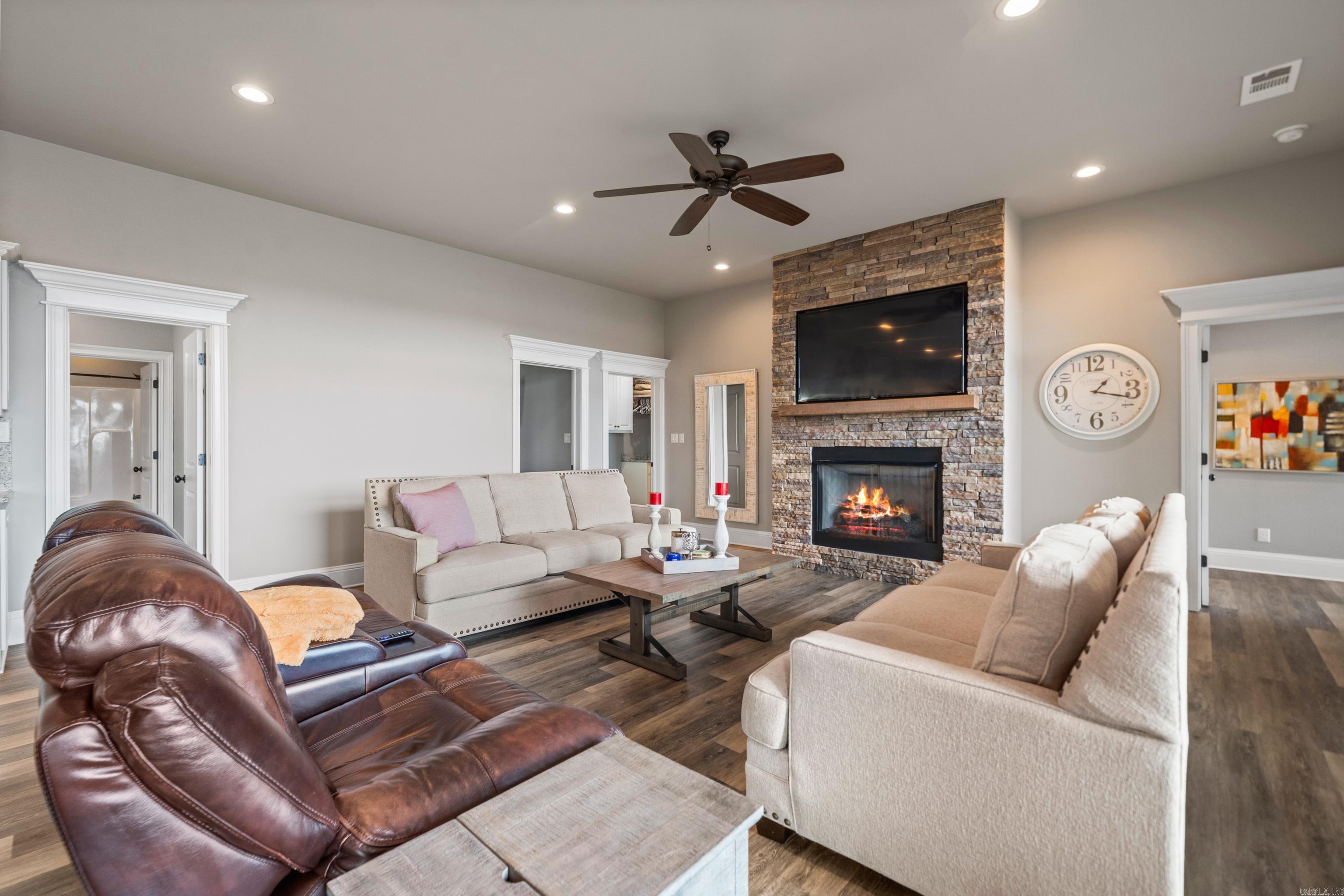114  Sandal  Hot Springs, AR