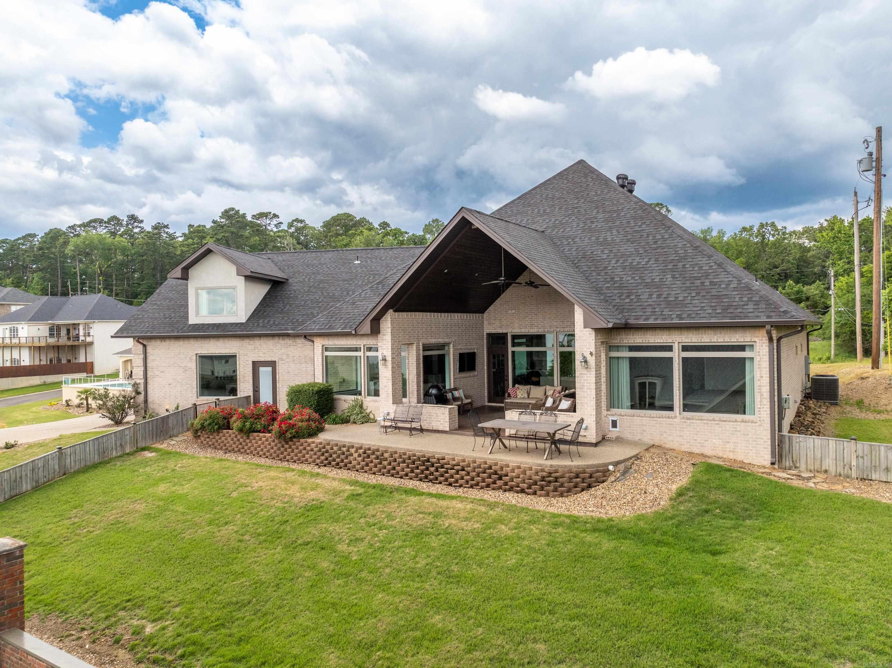 114  Sandal  Hot Springs, AR
