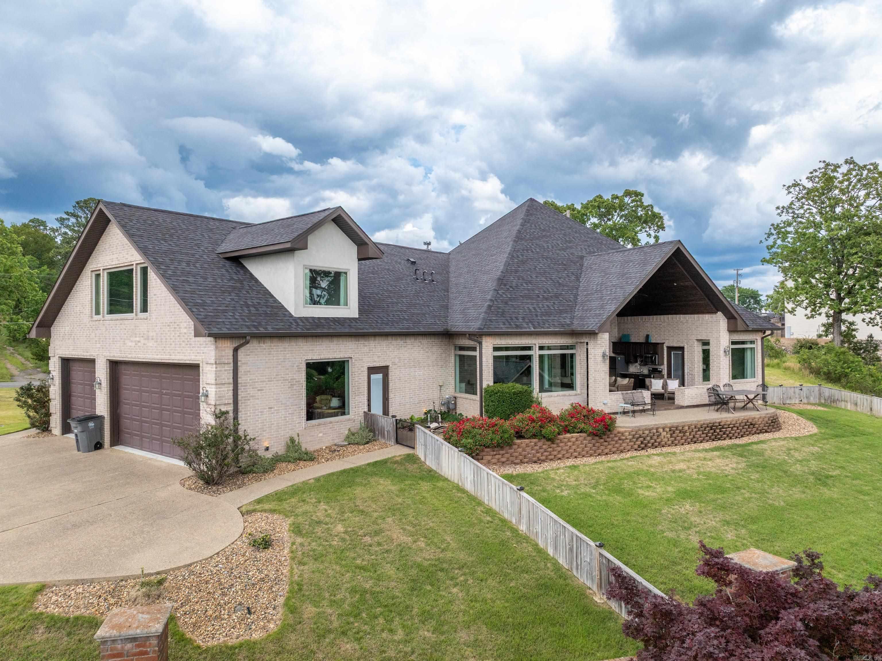 114  Sandal  Hot Springs, AR