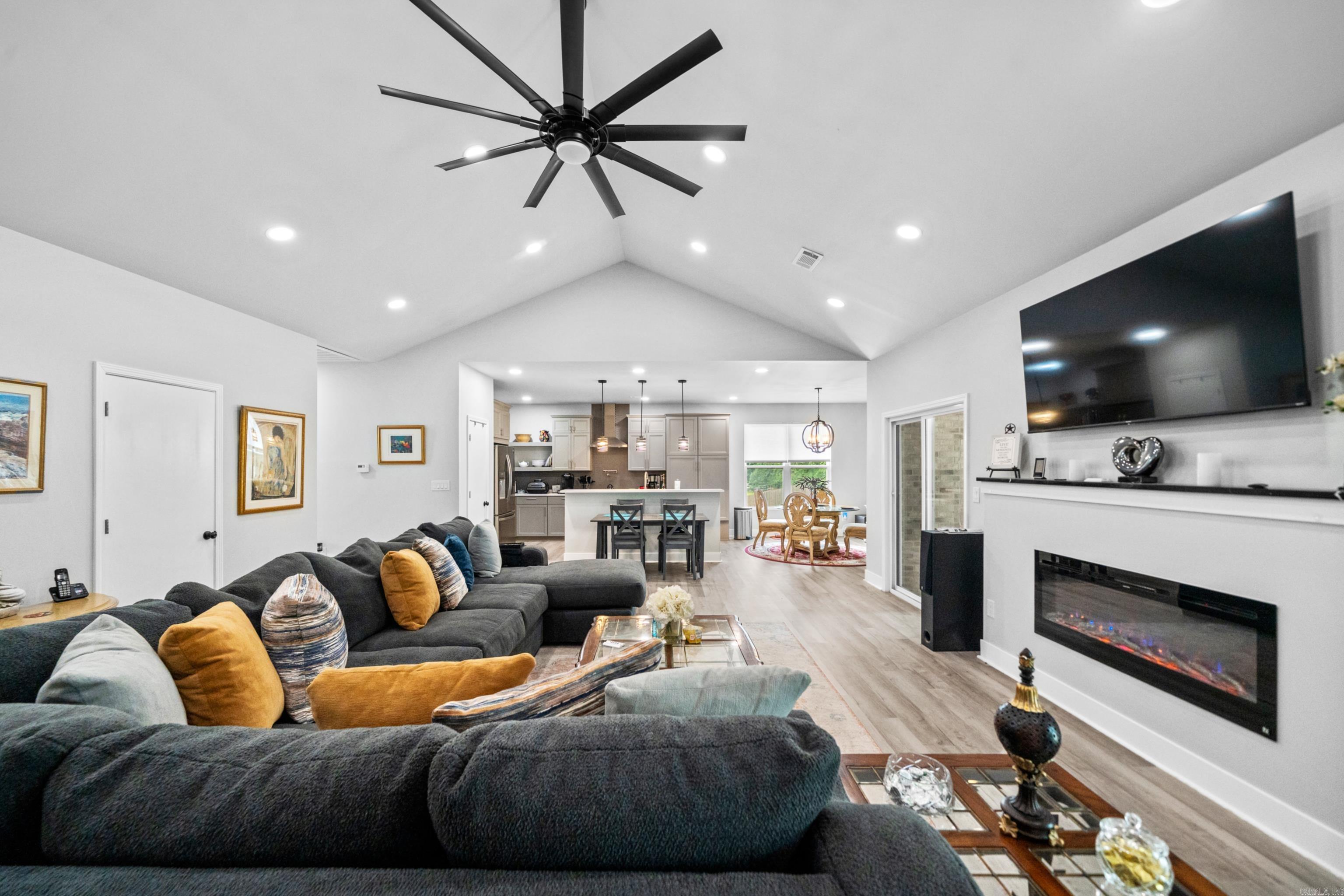 141  Ridgeway  Hot Springs, AR