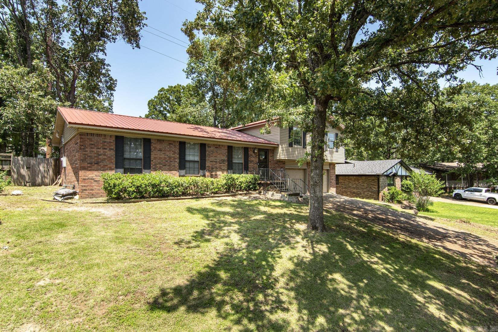 2200  Black River  North Little Rock, AR