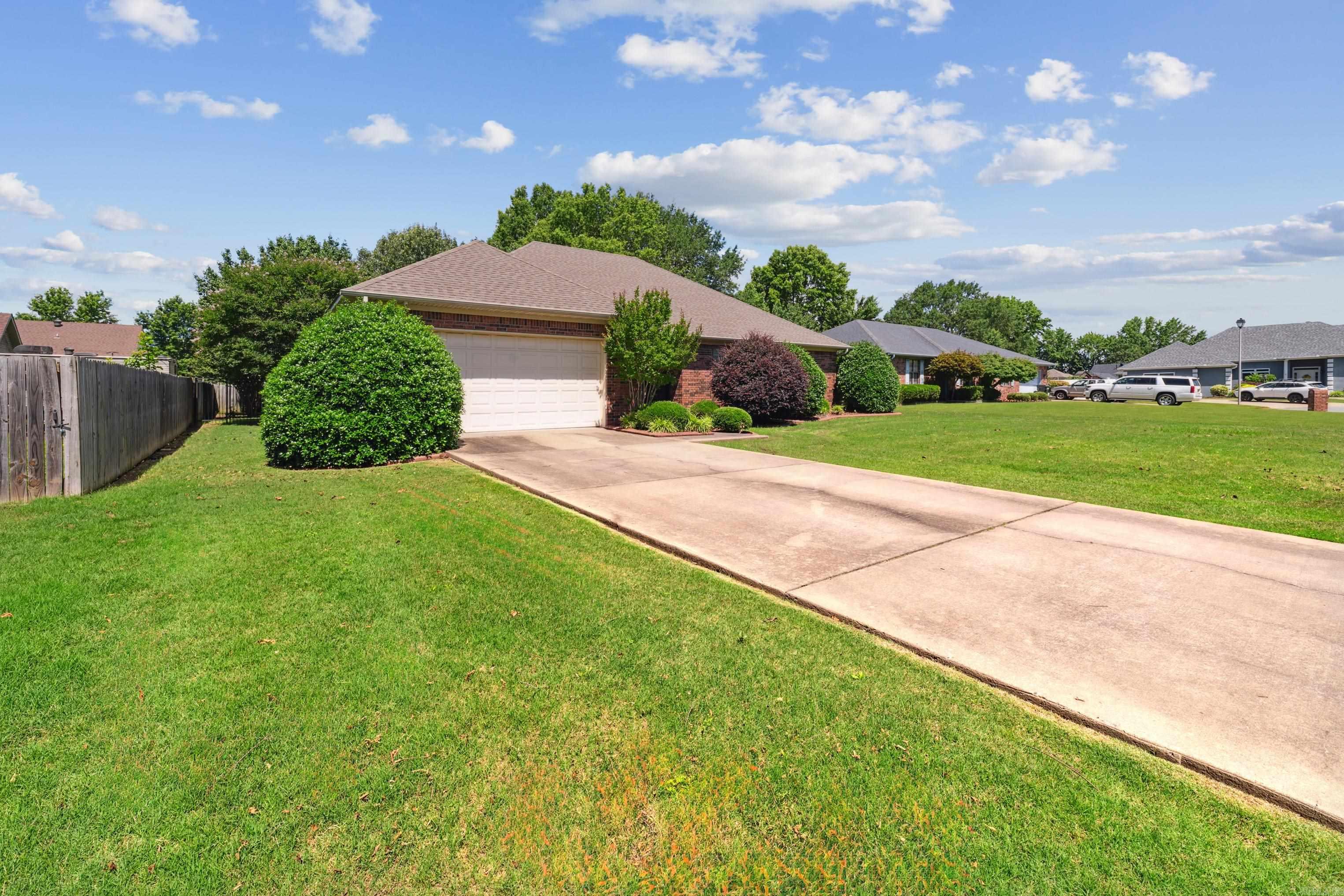 1045  Spatz Cir  Conway, AR