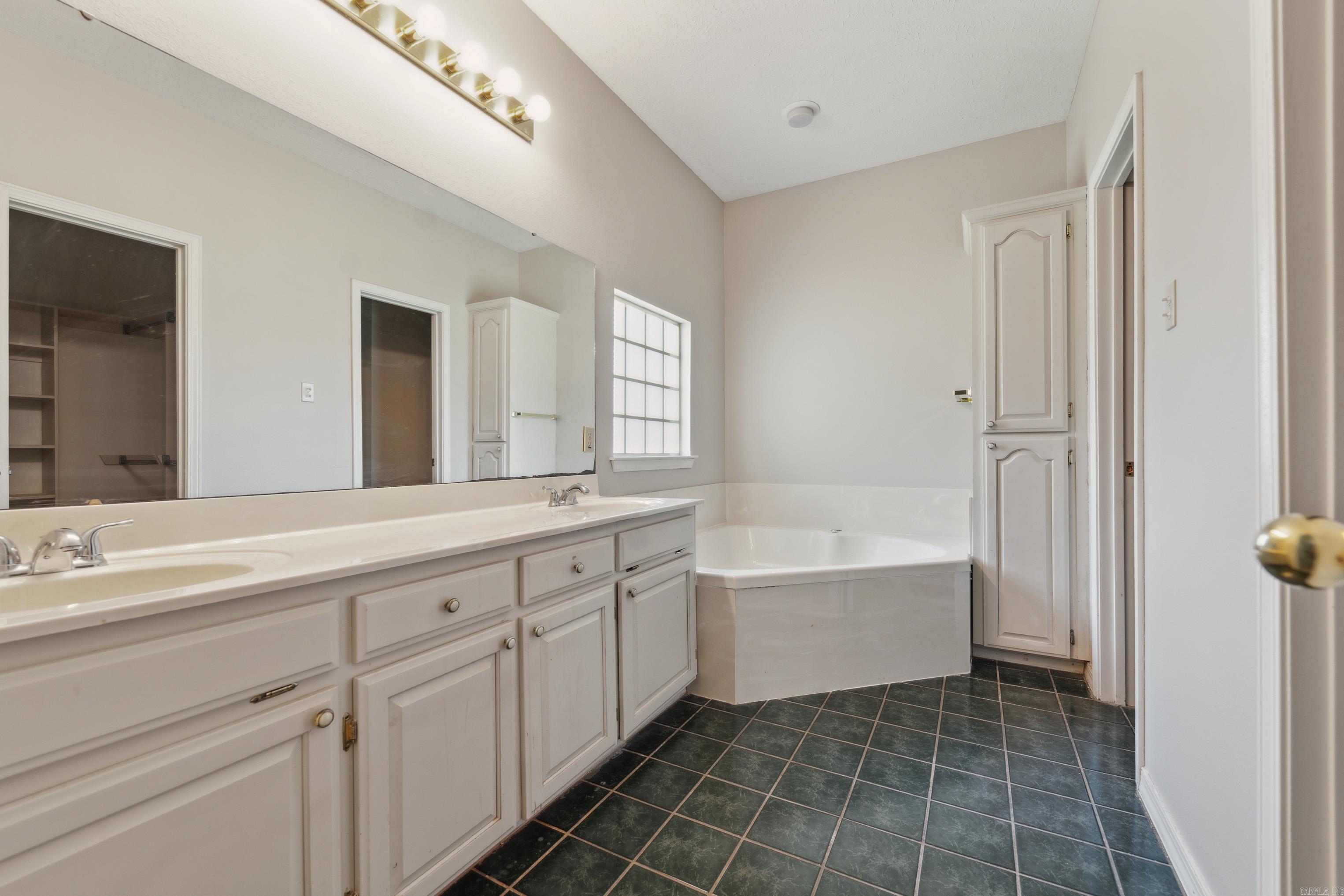 1045  Spatz Cir  Conway, AR