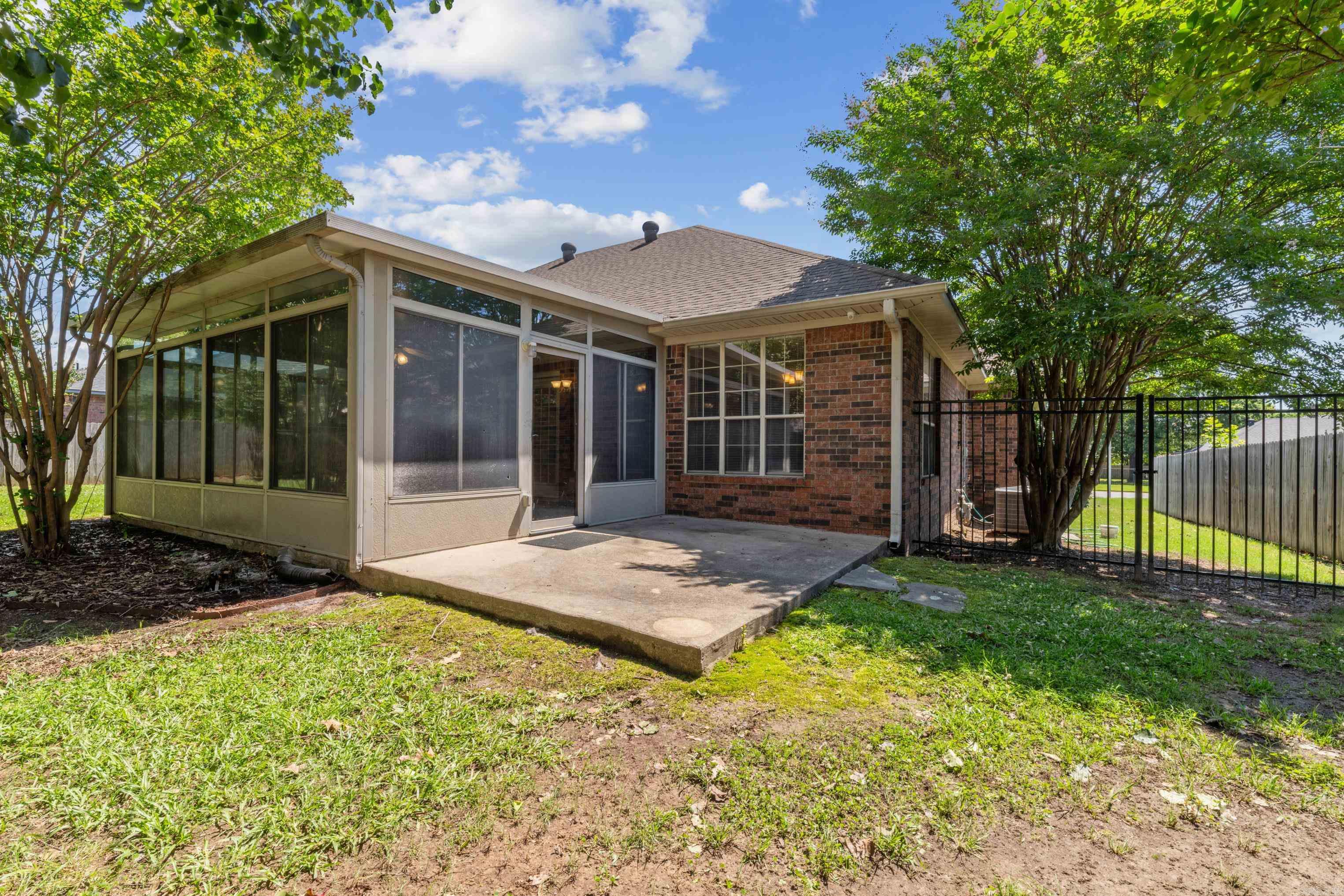 1045  Spatz Cir  Conway, AR