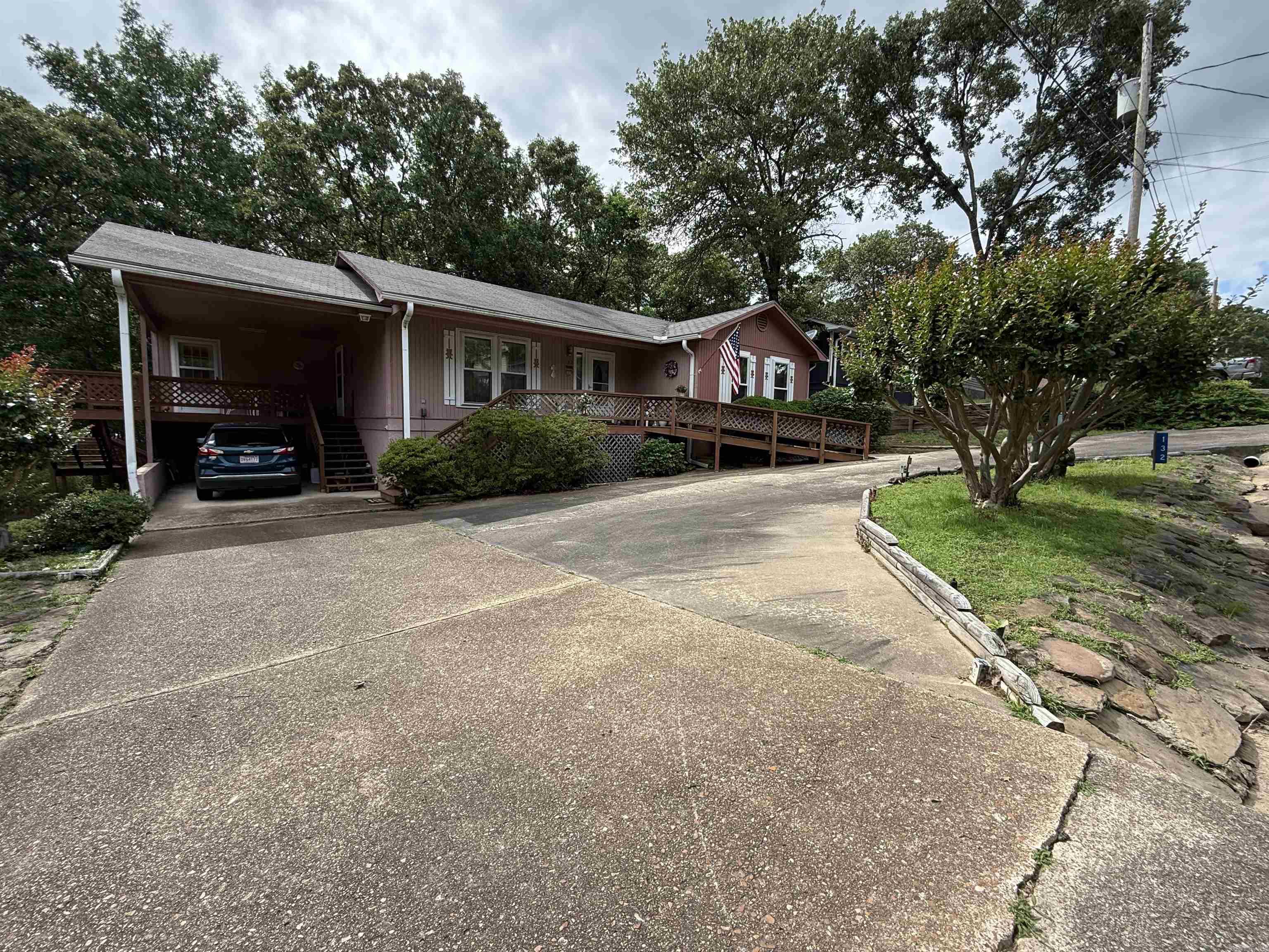 132  Dunn Hollow  Fairfield Bay, AR