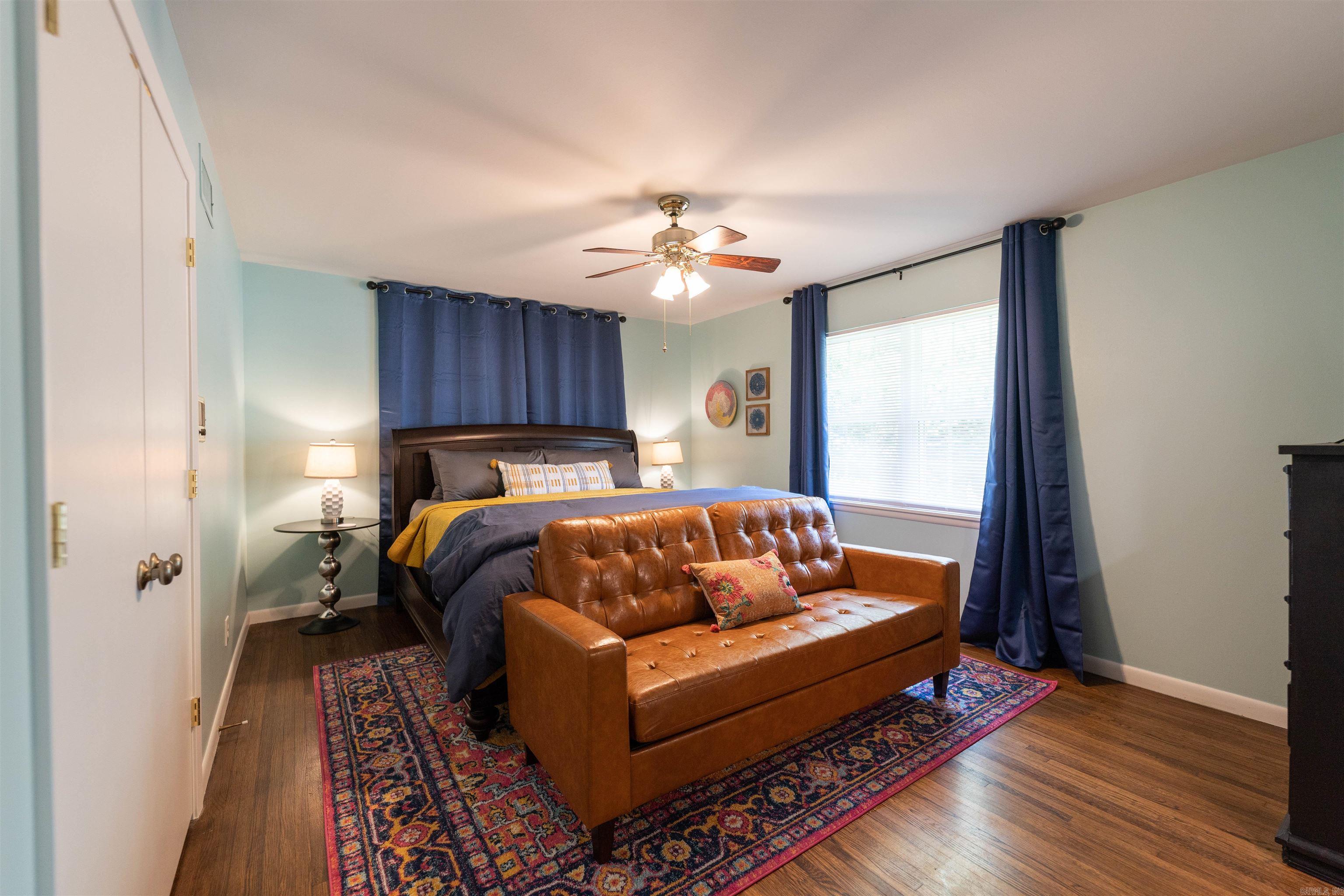 6924 W Markham  Little Rock, AR