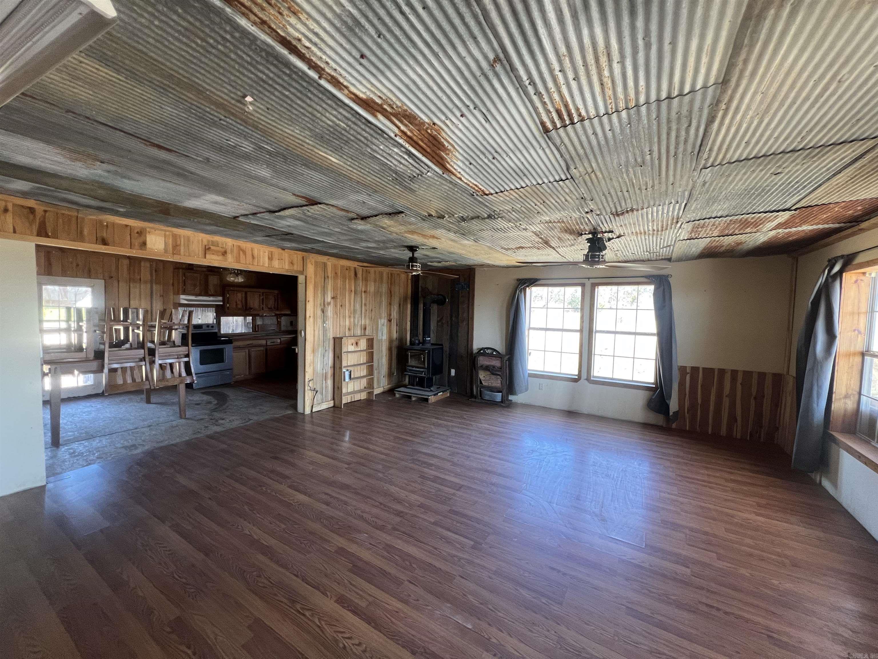 699  Almond  Jerusalem, AR