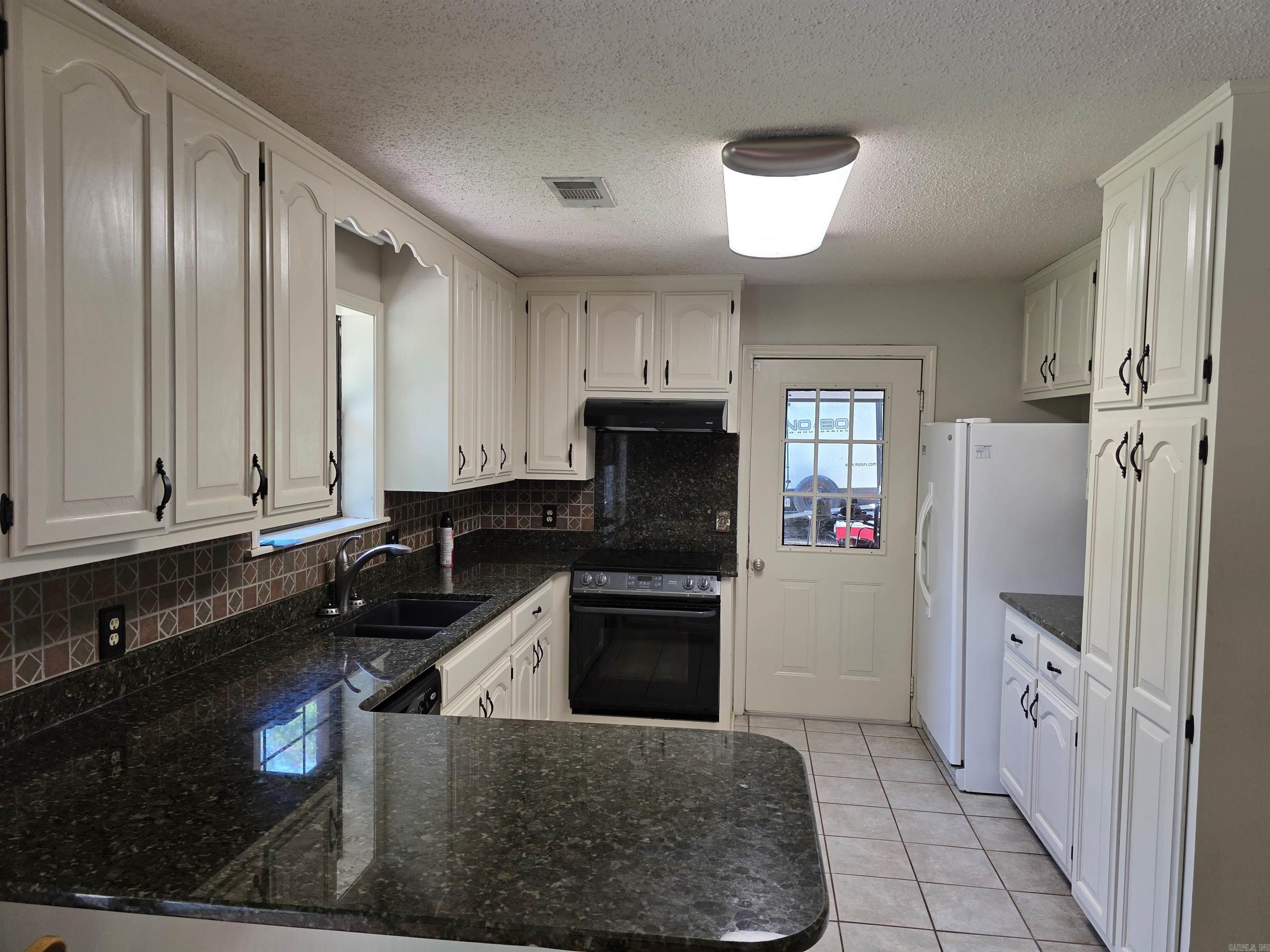 535  Ridgeview  Russellville, AR