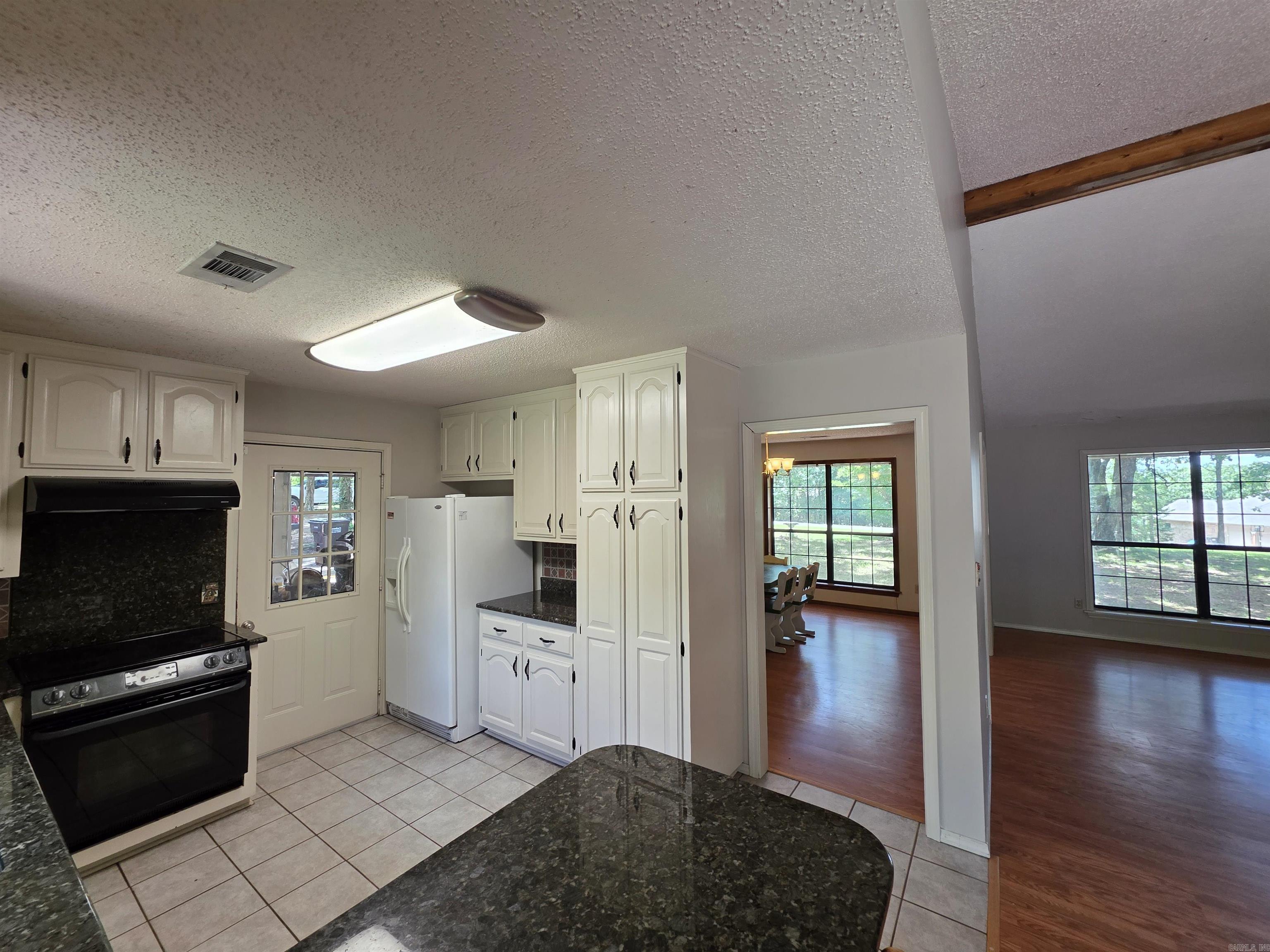 535  Ridgeview  Russellville, AR