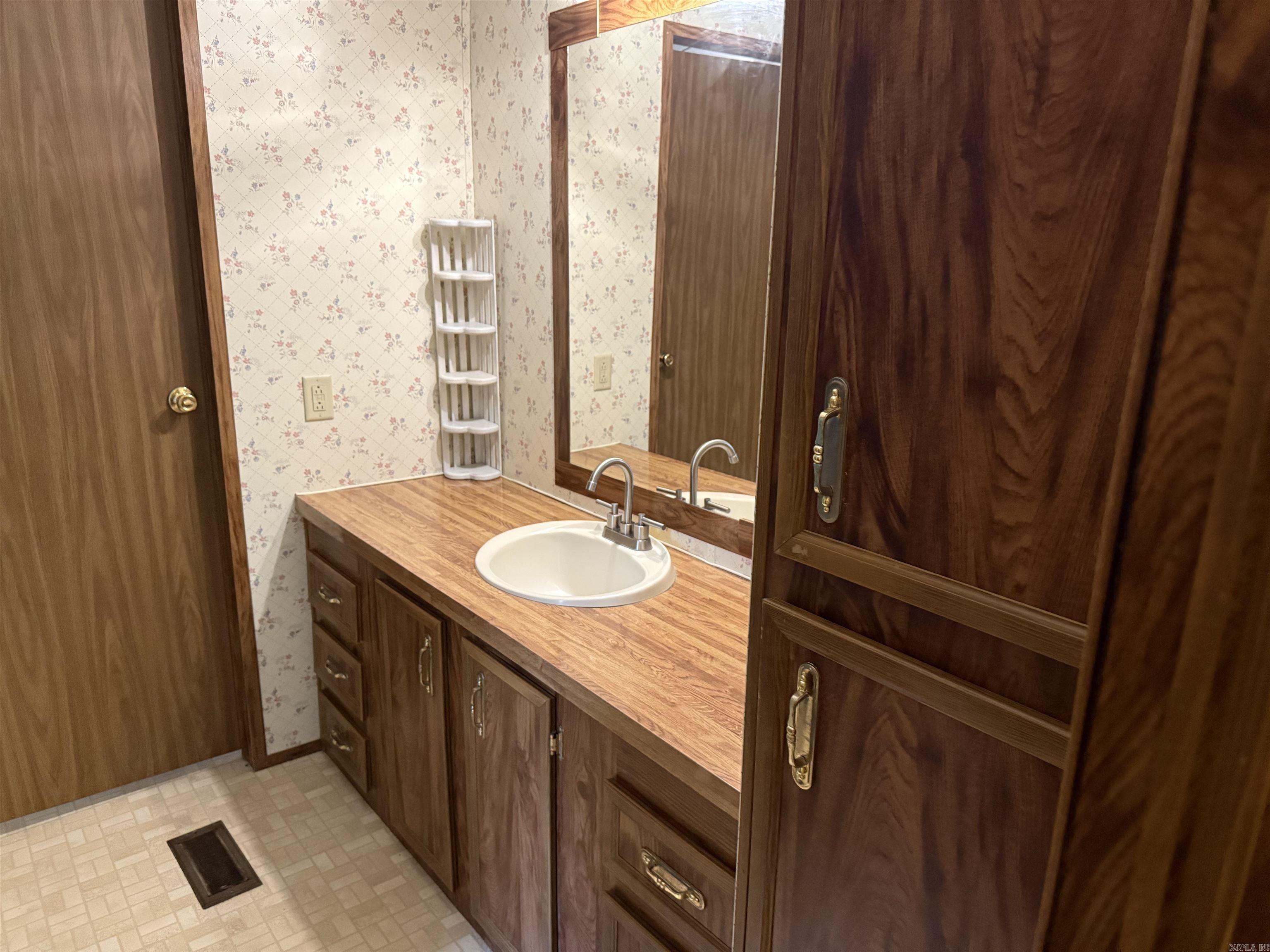 583  Osmond  Bismarck, AR