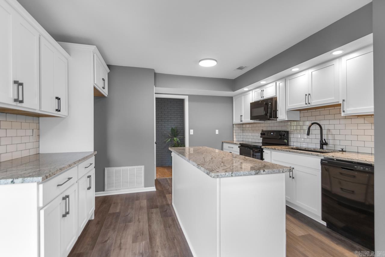 38  Ninth Fairway Loop  Maumelle, AR