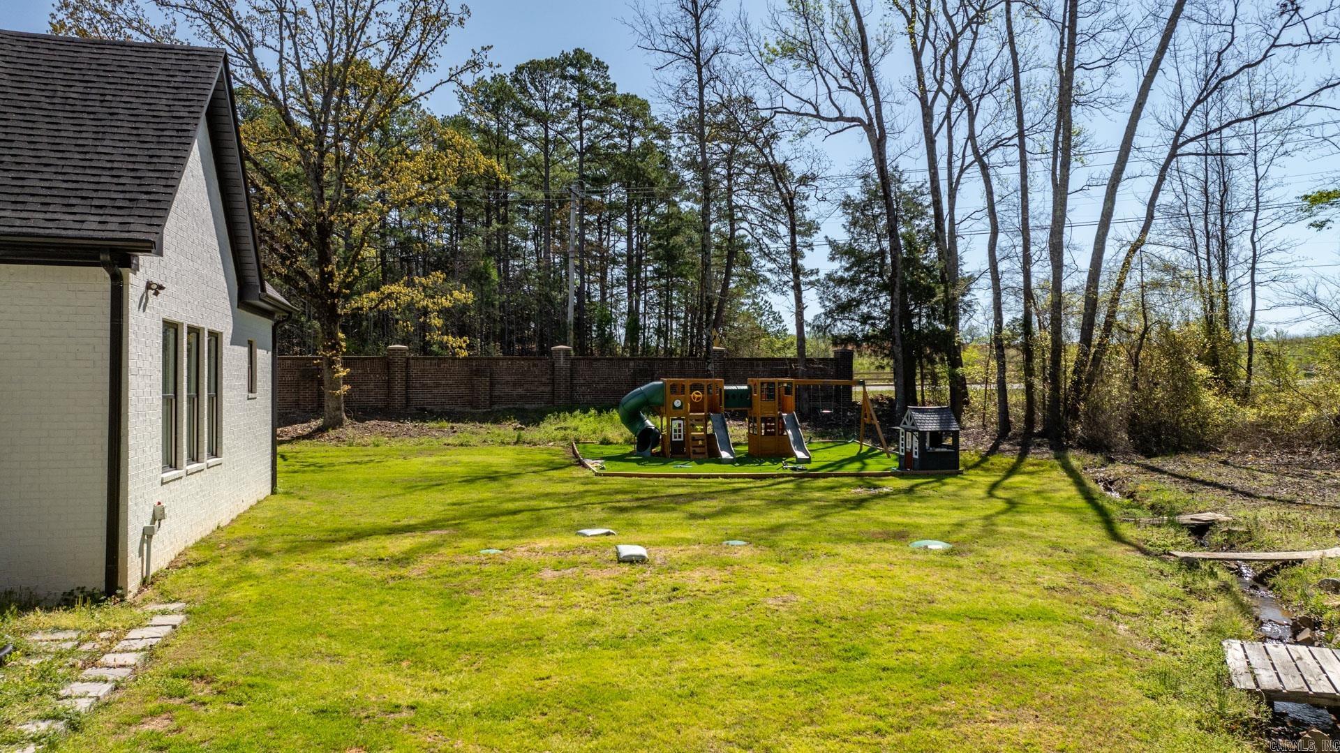 2505  Collins  Conway, AR