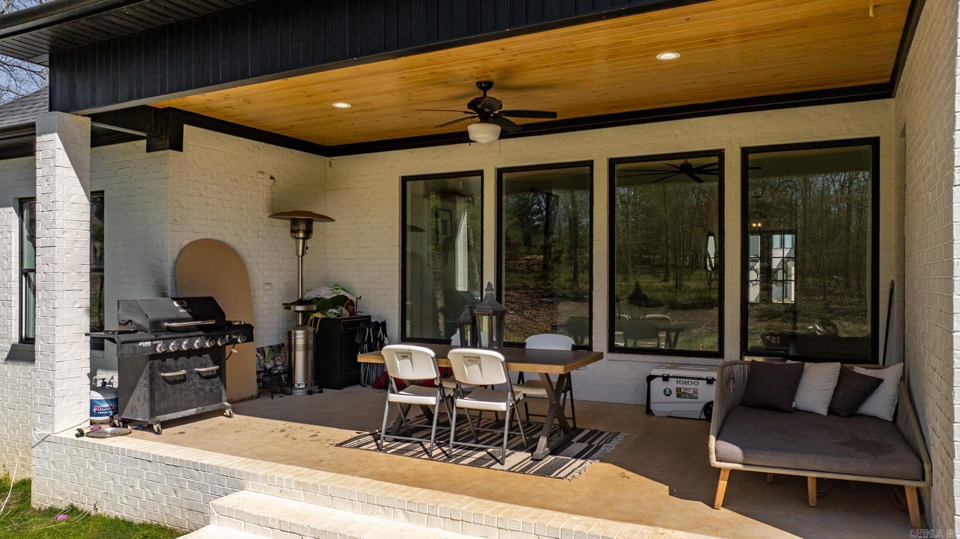2505  Collins  Conway, AR