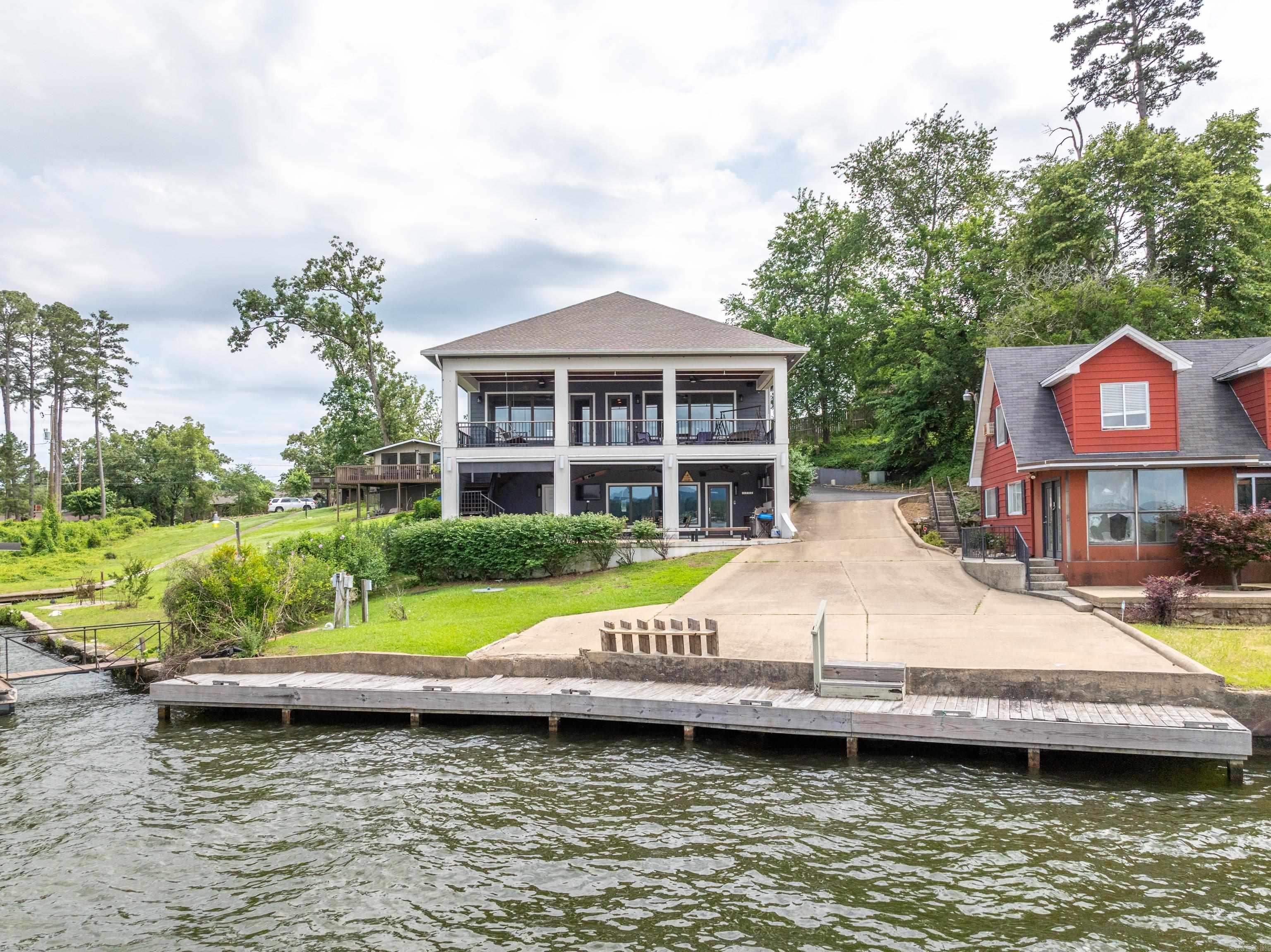 227  Long Island  Hot Springs, AR