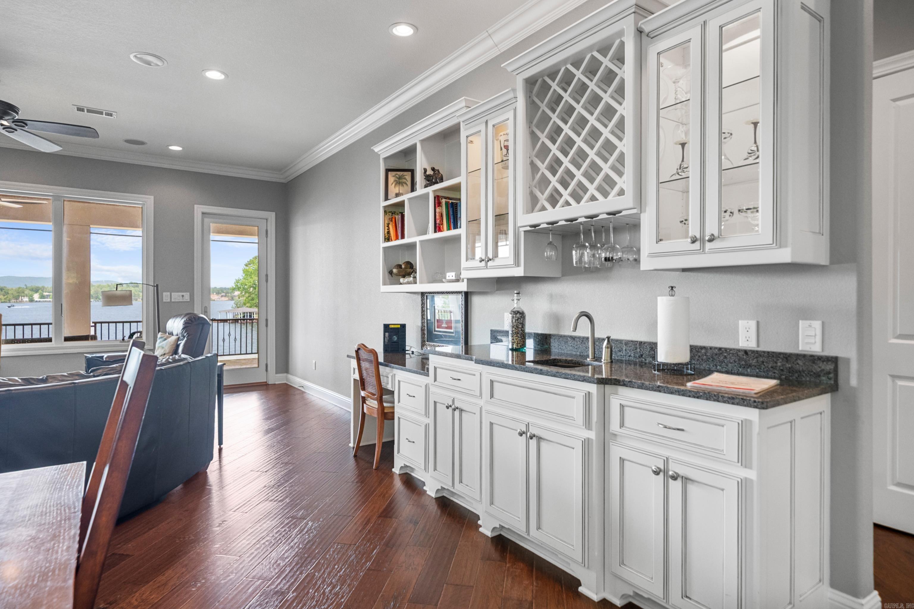 227  Long Island  Hot Springs, AR