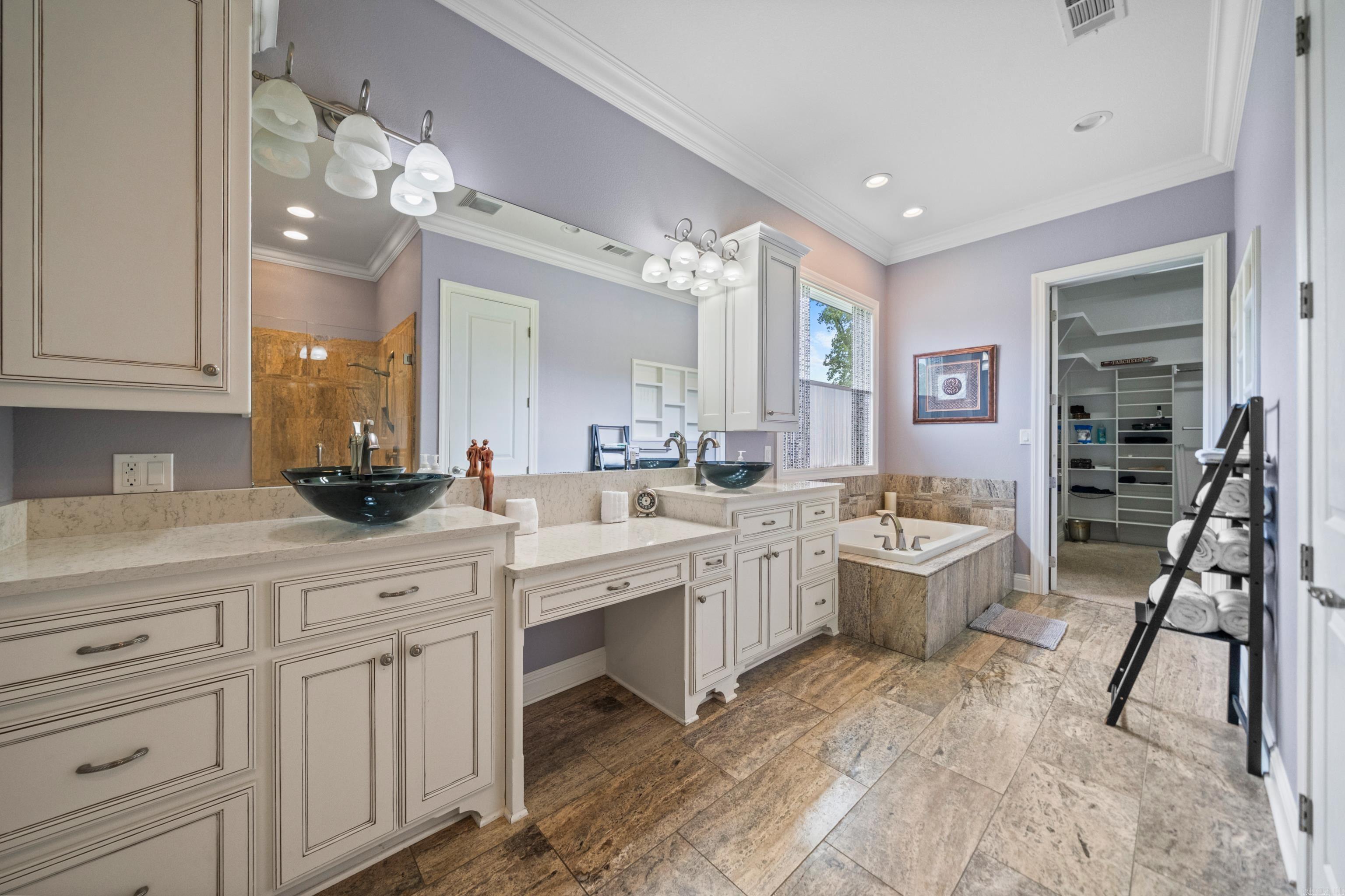 227  Long Island  Hot Springs, AR