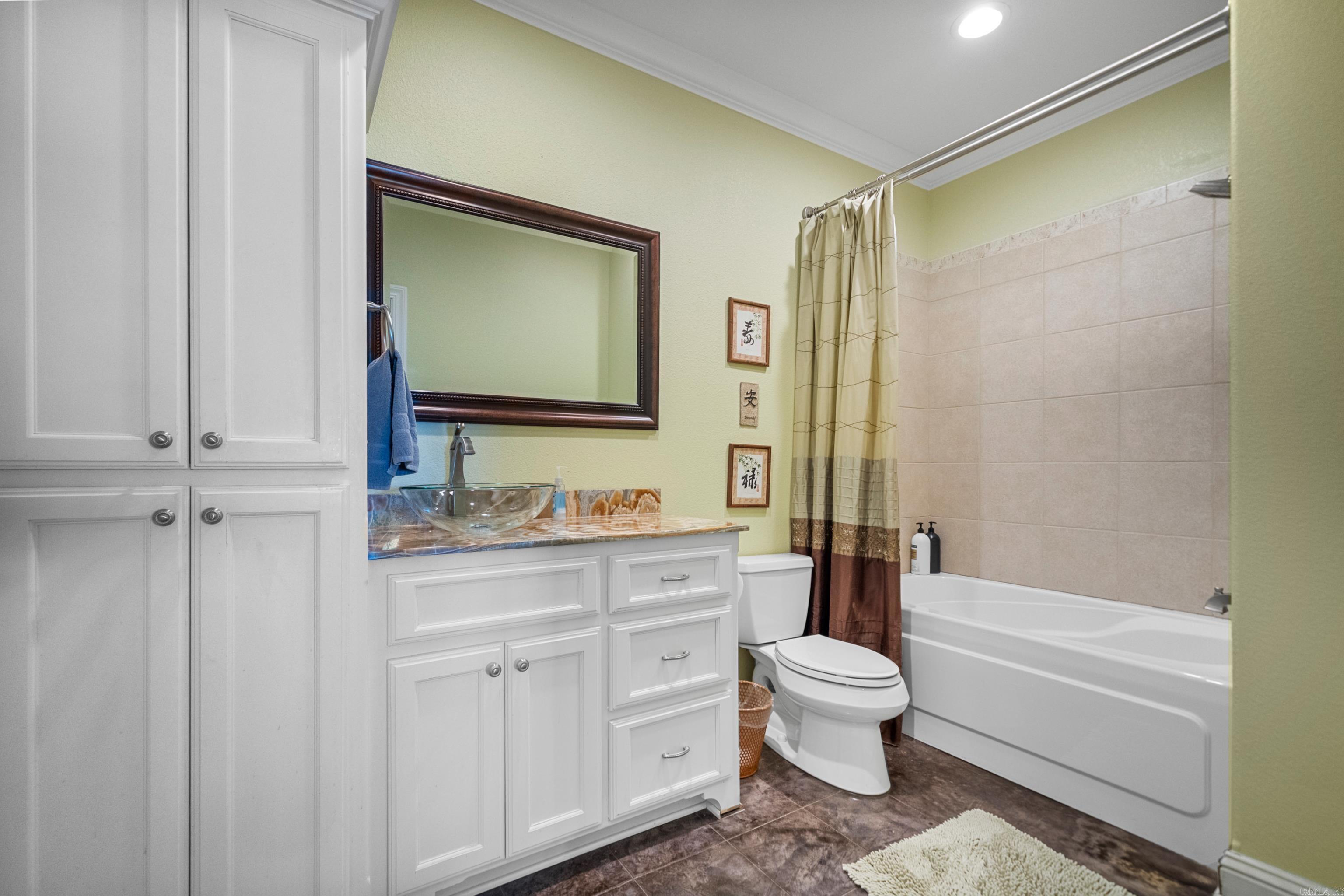 227  Long Island  Hot Springs, AR