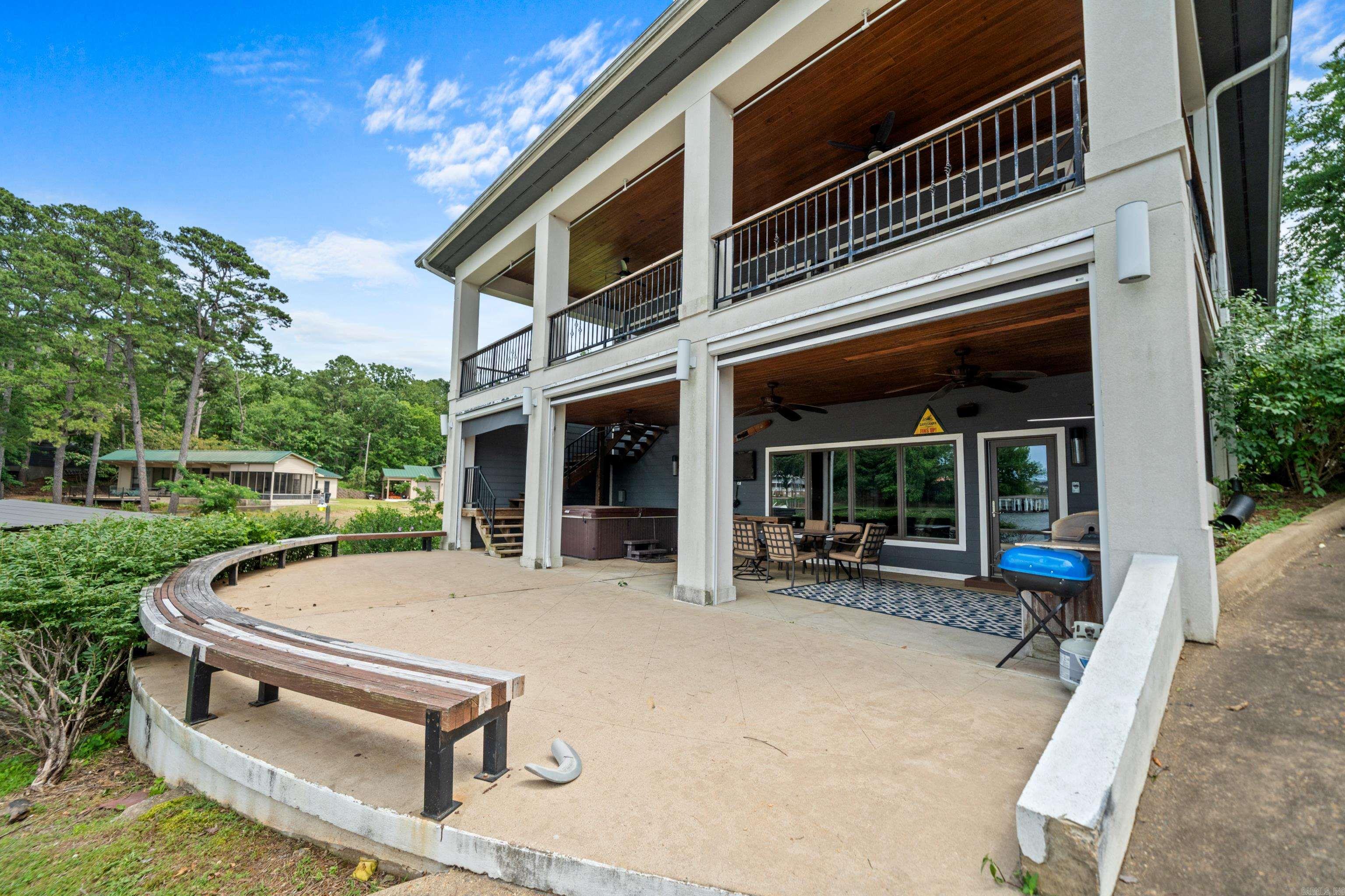 227  Long Island  Hot Springs, AR