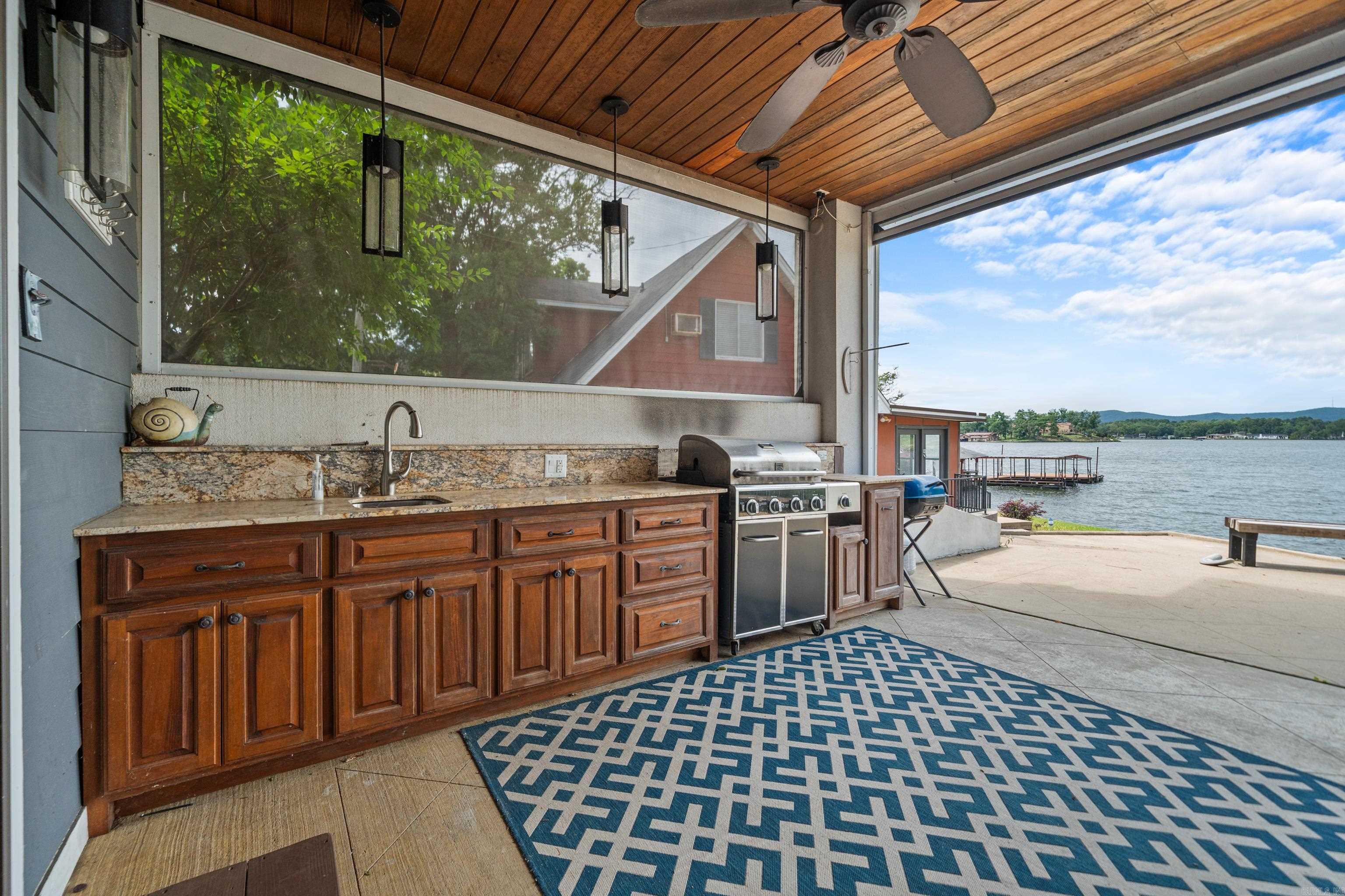 227  Long Island  Hot Springs, AR