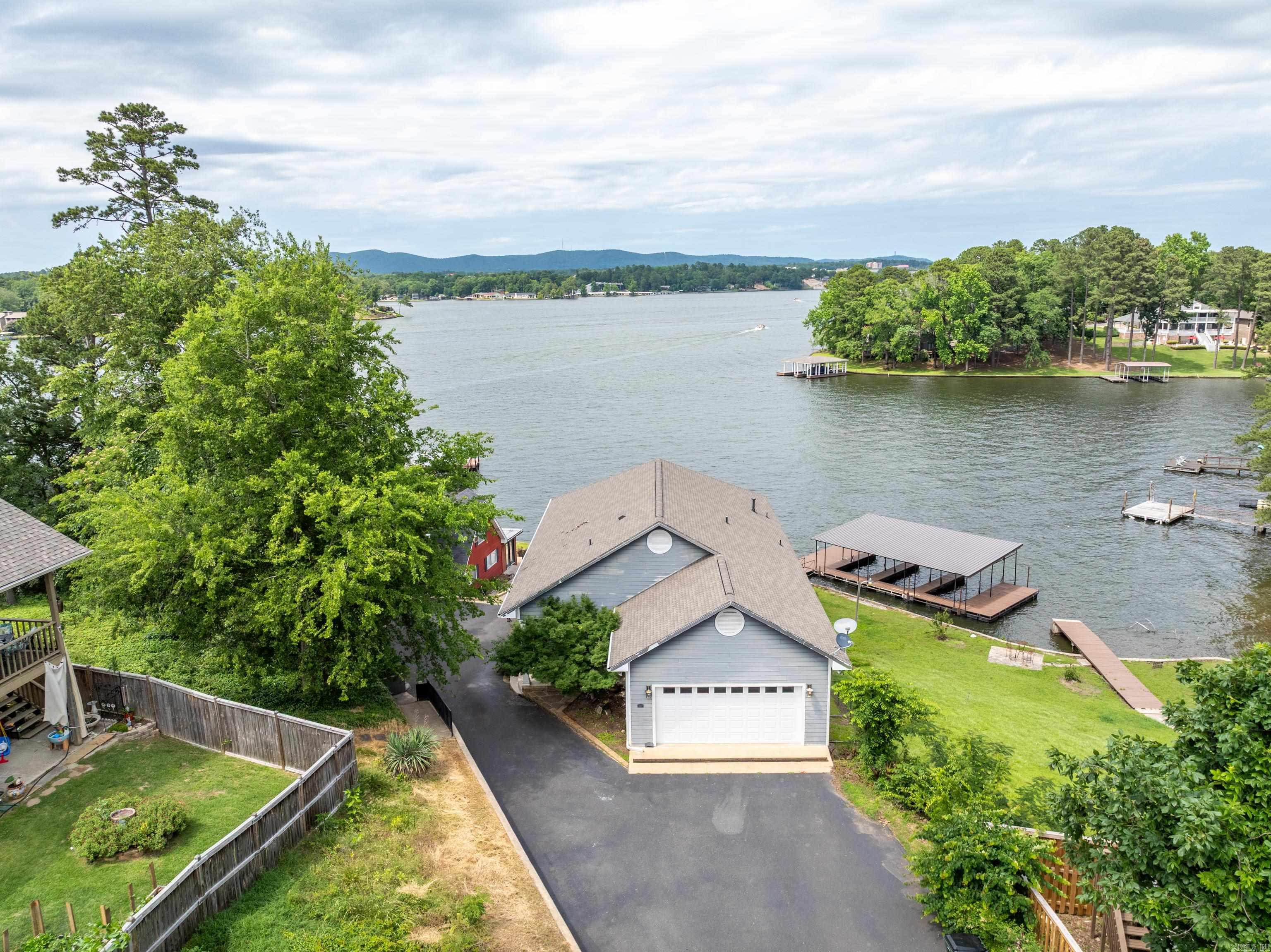 227  Long Island  Hot Springs, AR