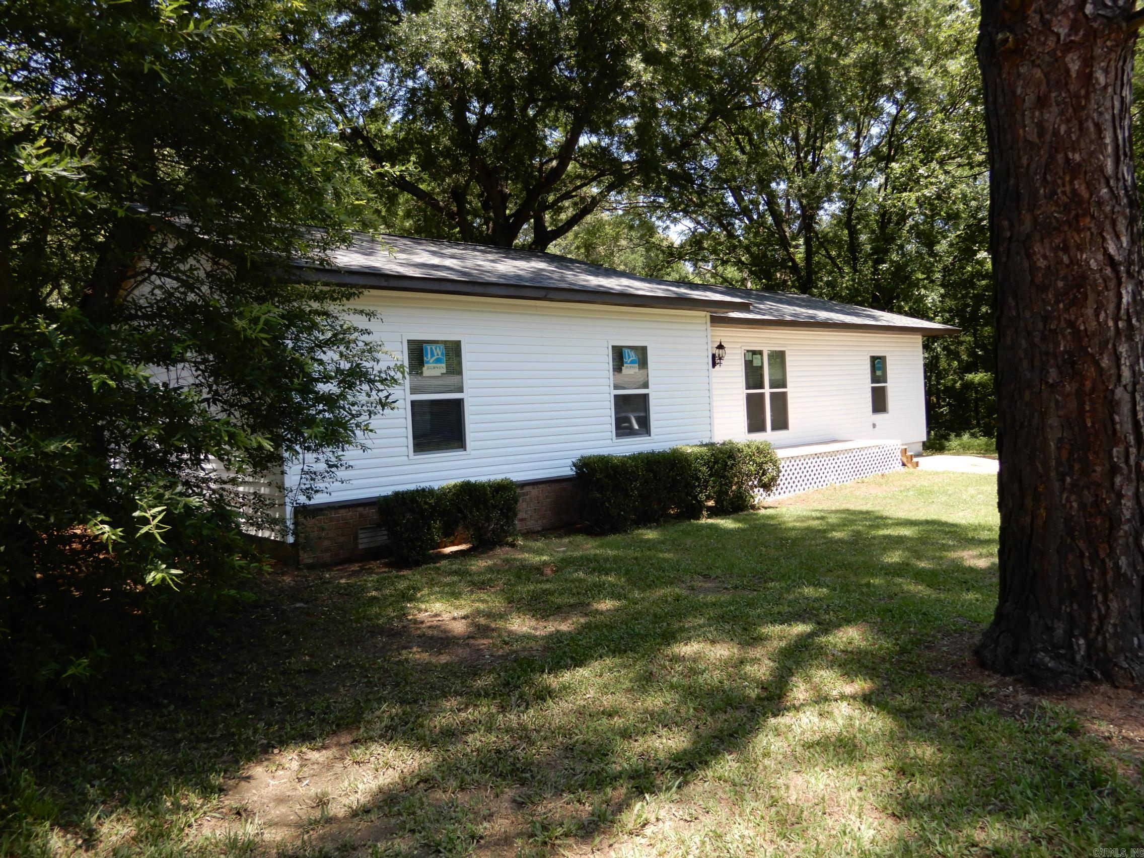 100  Douglas  Judsonia, AR