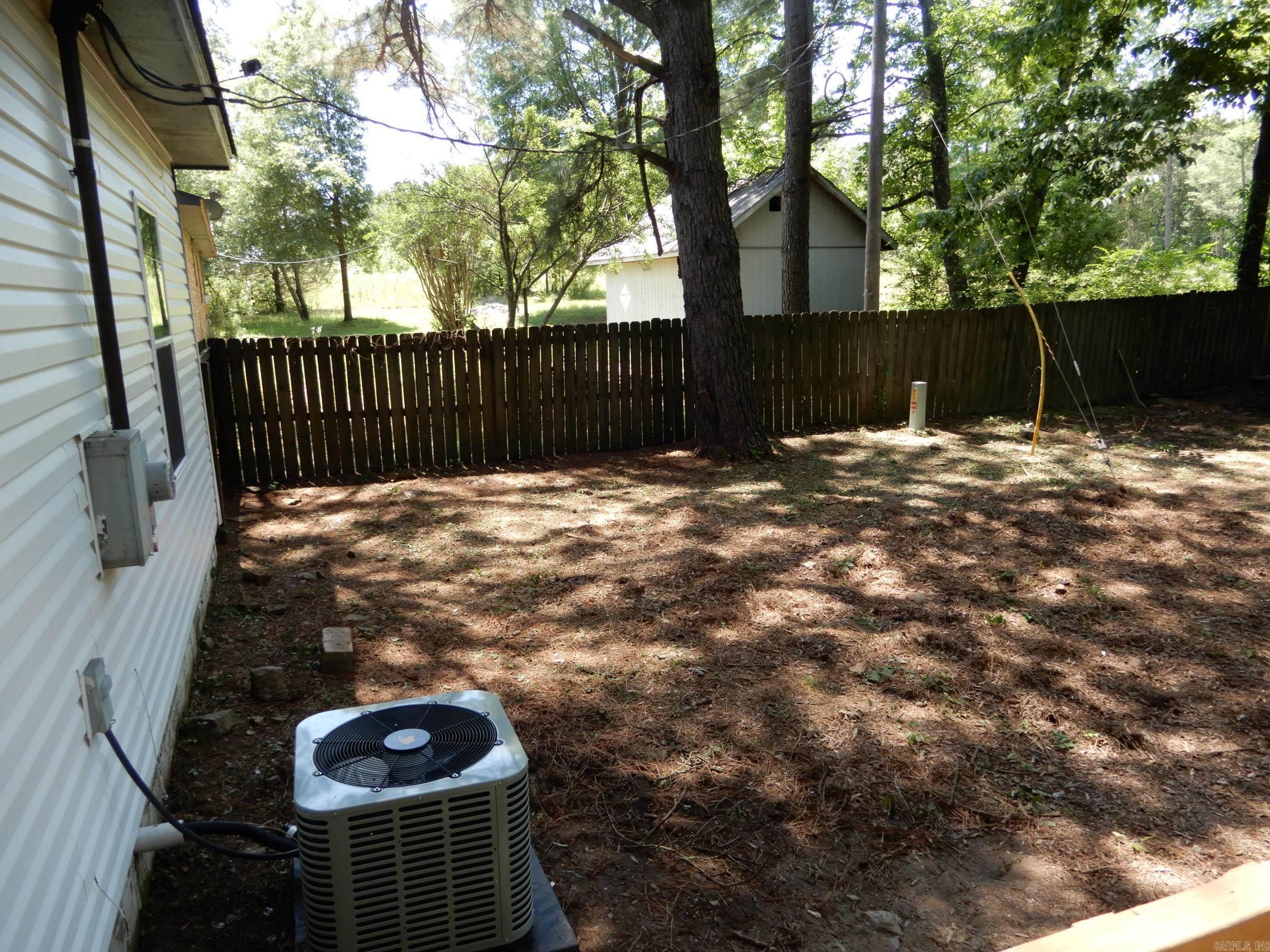 100  Douglas  Judsonia, AR