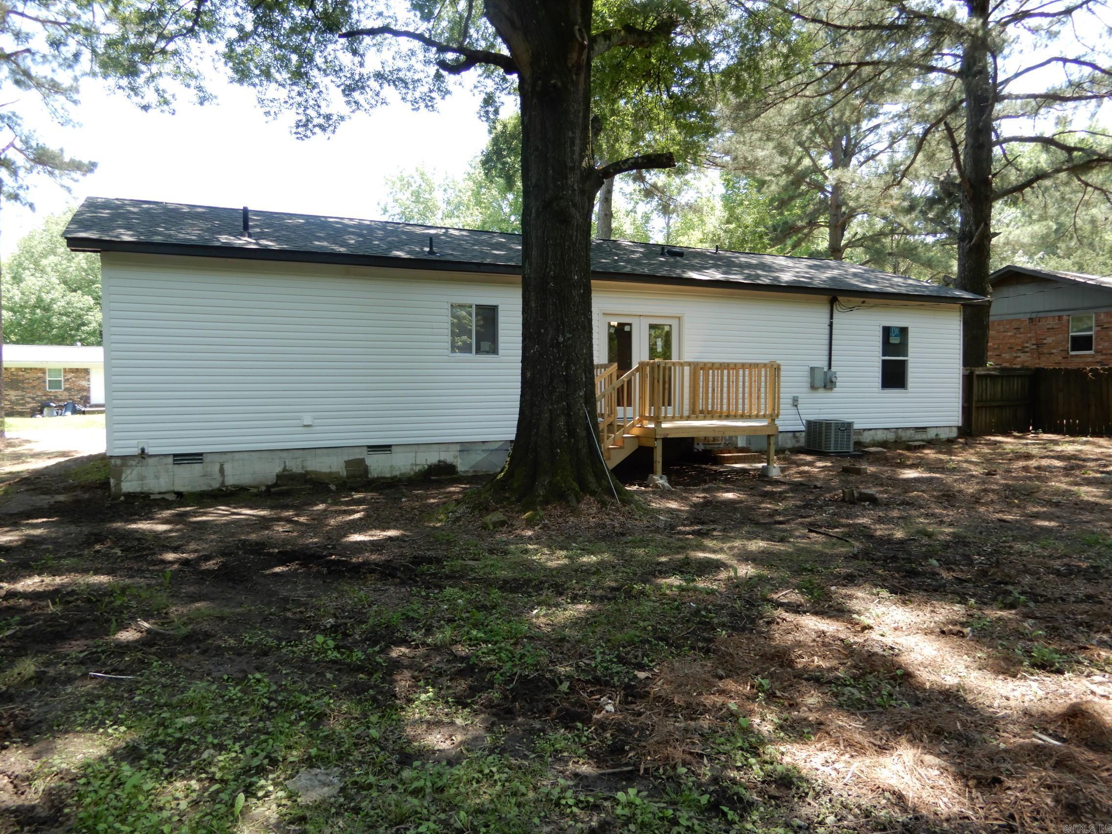 100  Douglas  Judsonia, AR
