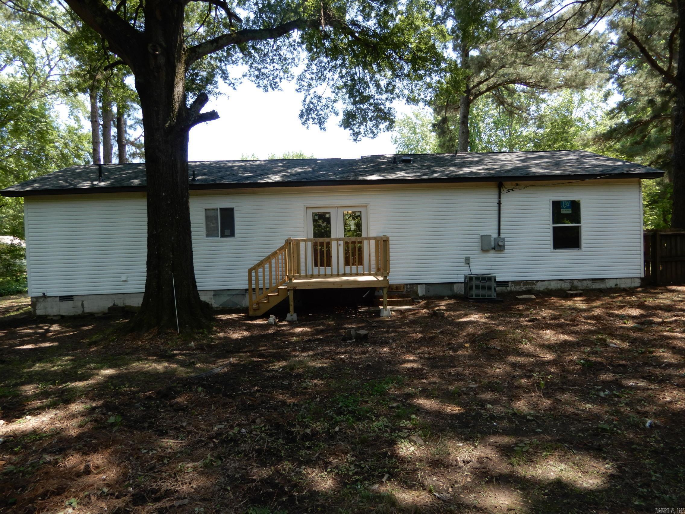 100  Douglas  Judsonia, AR
