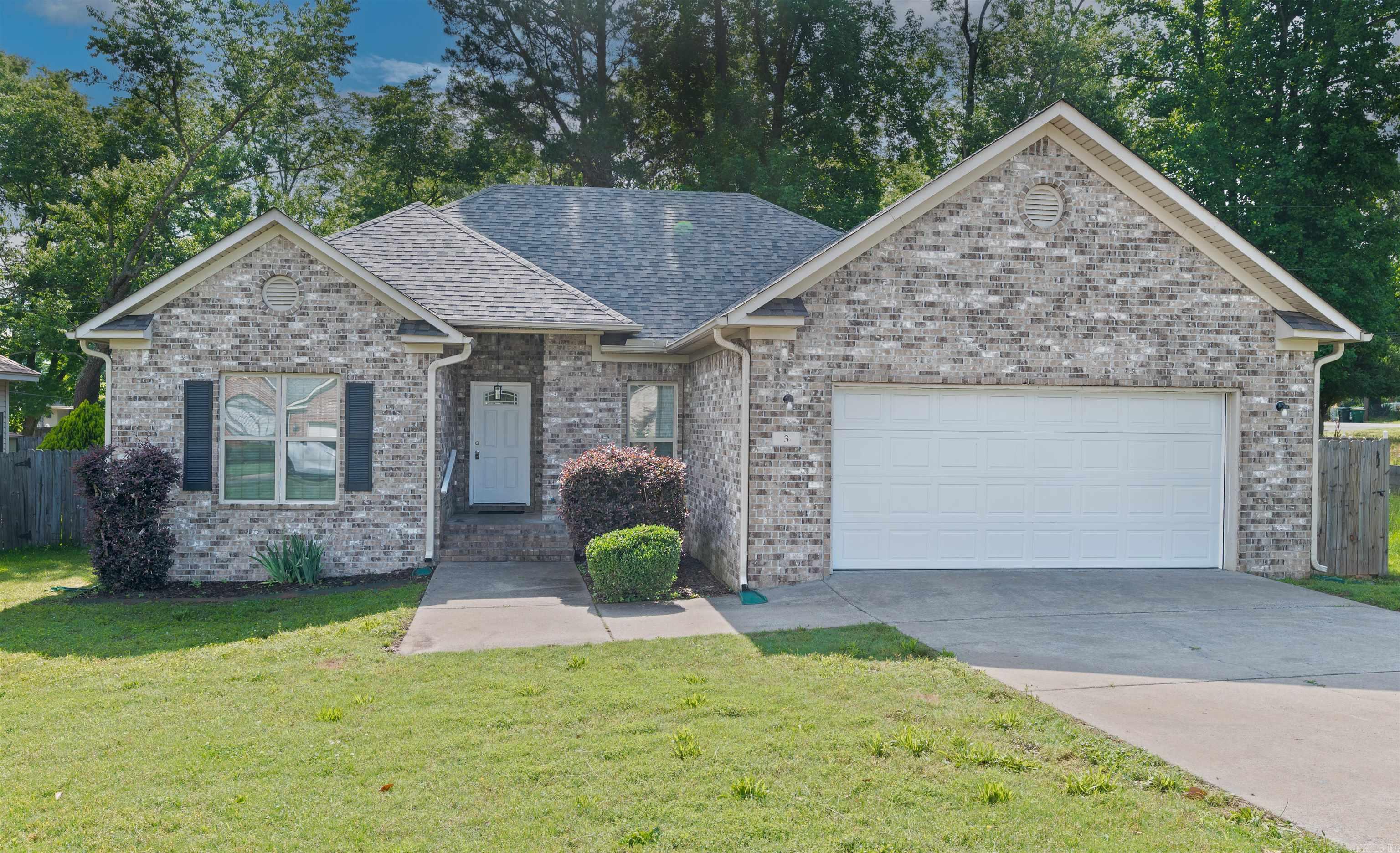 3  Mystery Cv  Little Rock, AR