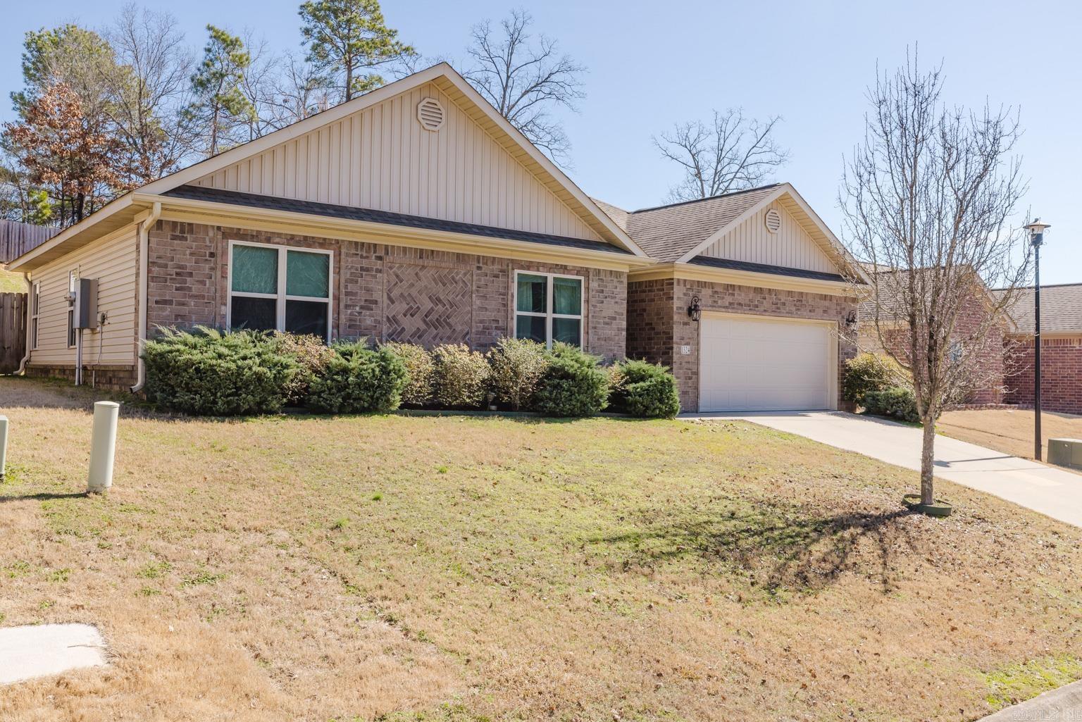 1324  Hunter Wood  Bryant, AR