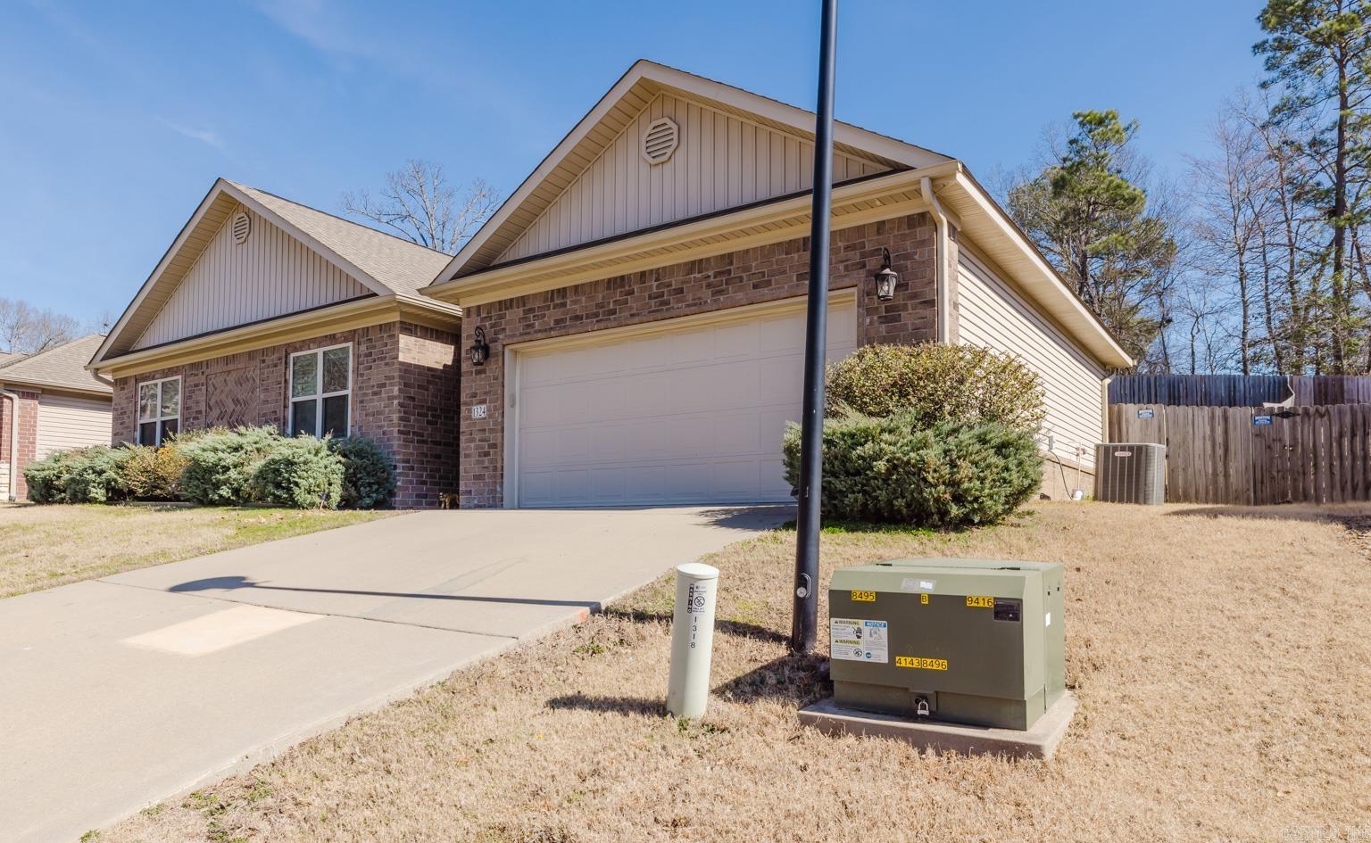 1324  Hunter Wood  Bryant, AR