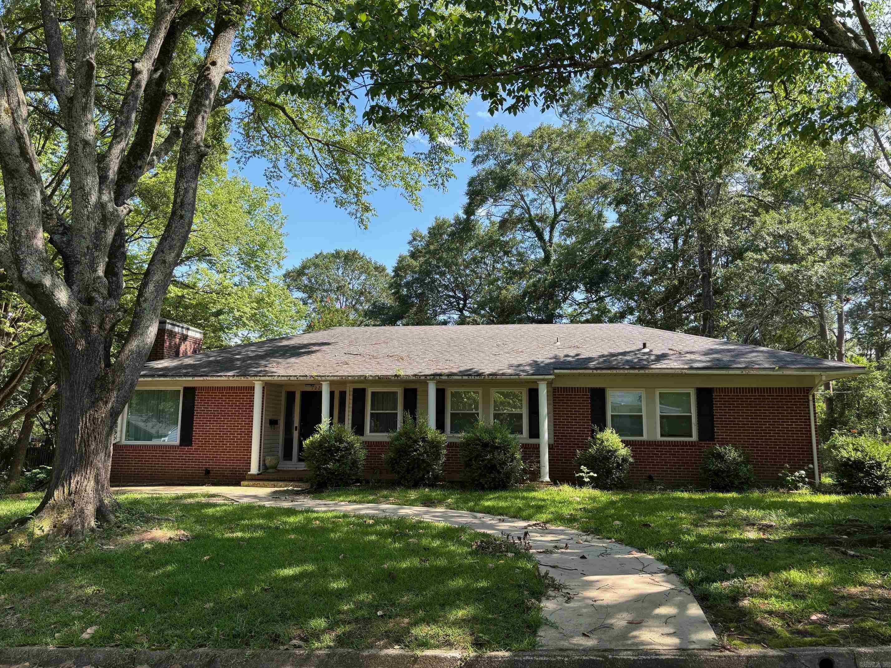 1223 W Elm St  El Dorado, AR