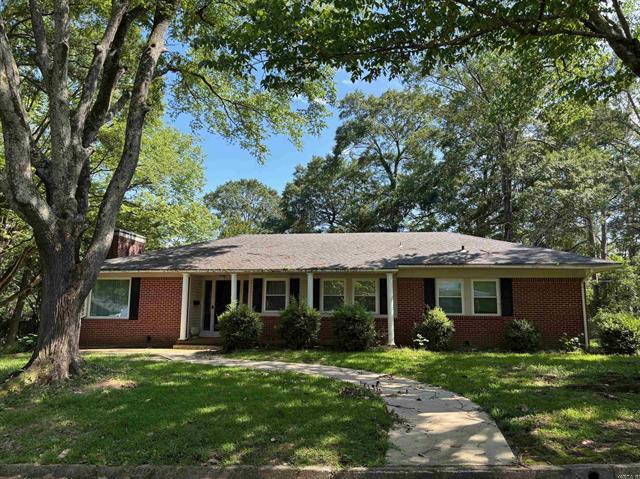 1223 W Elm St  El Dorado, AR