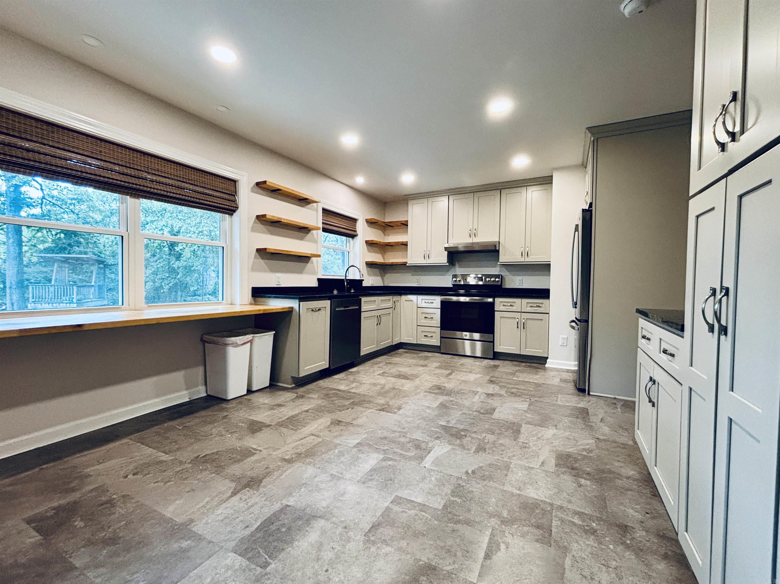 1223 W Elm St  El Dorado, AR