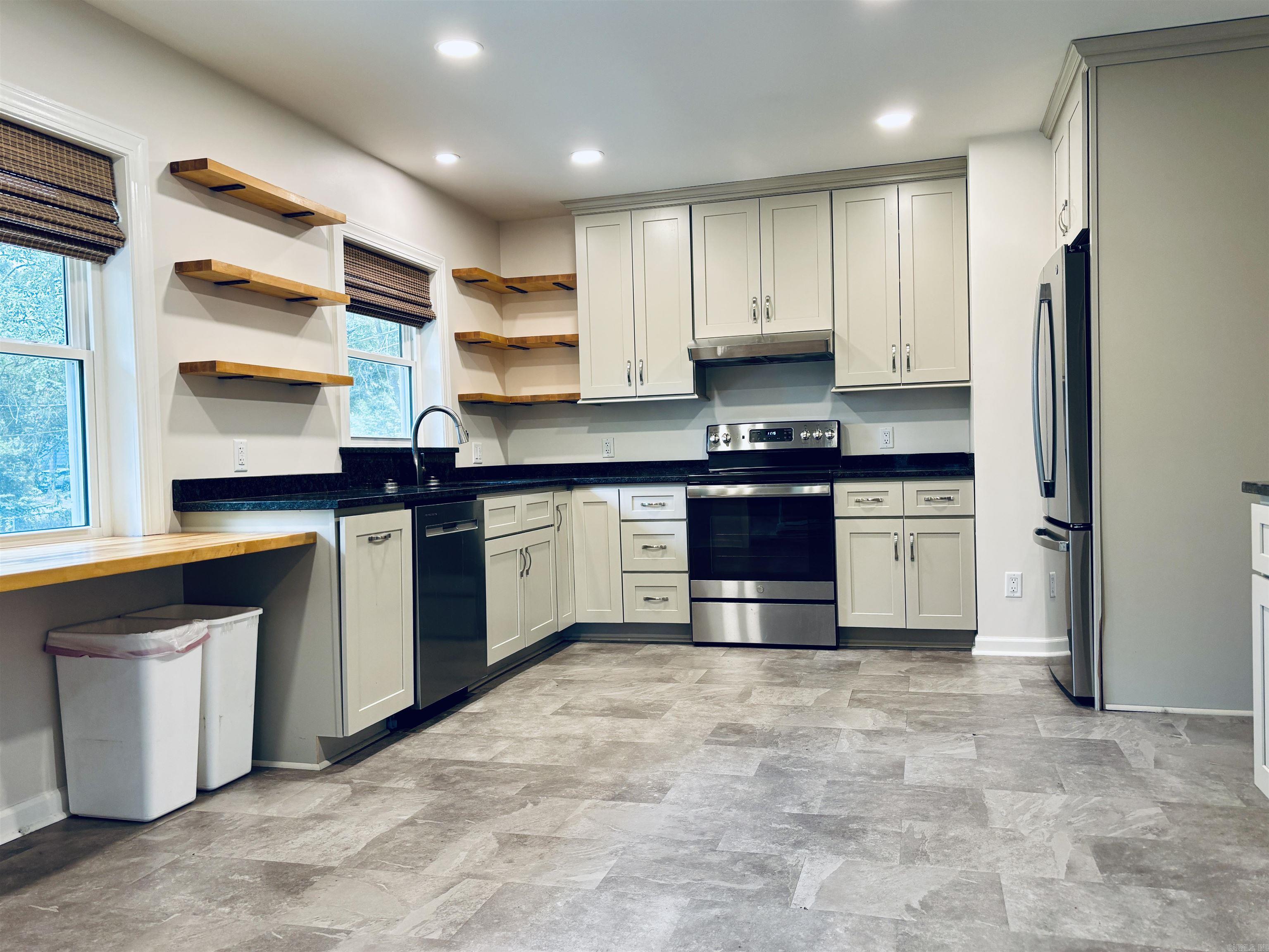 1223 W Elm St  El Dorado, AR