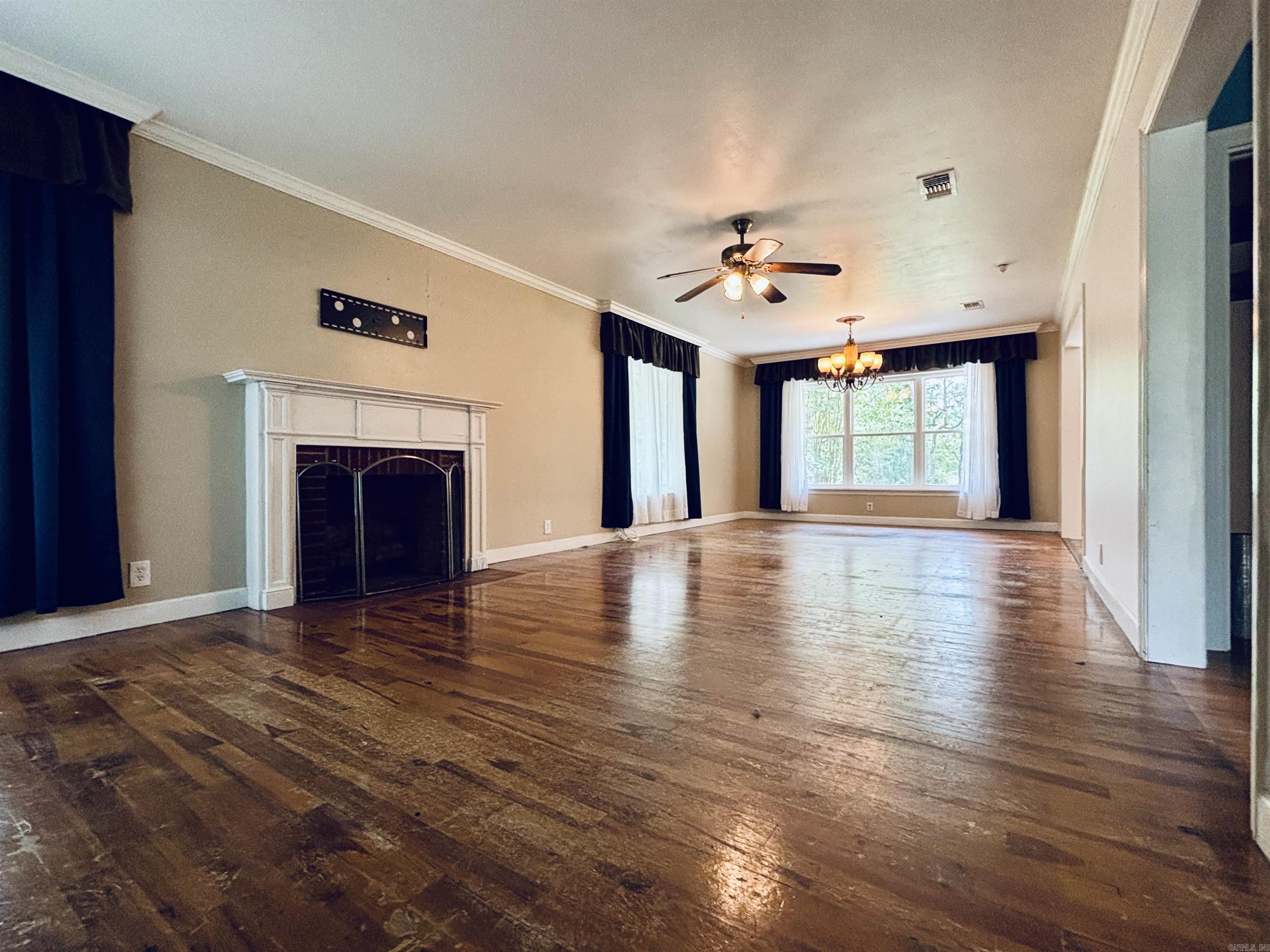 1223 W Elm St  El Dorado, AR