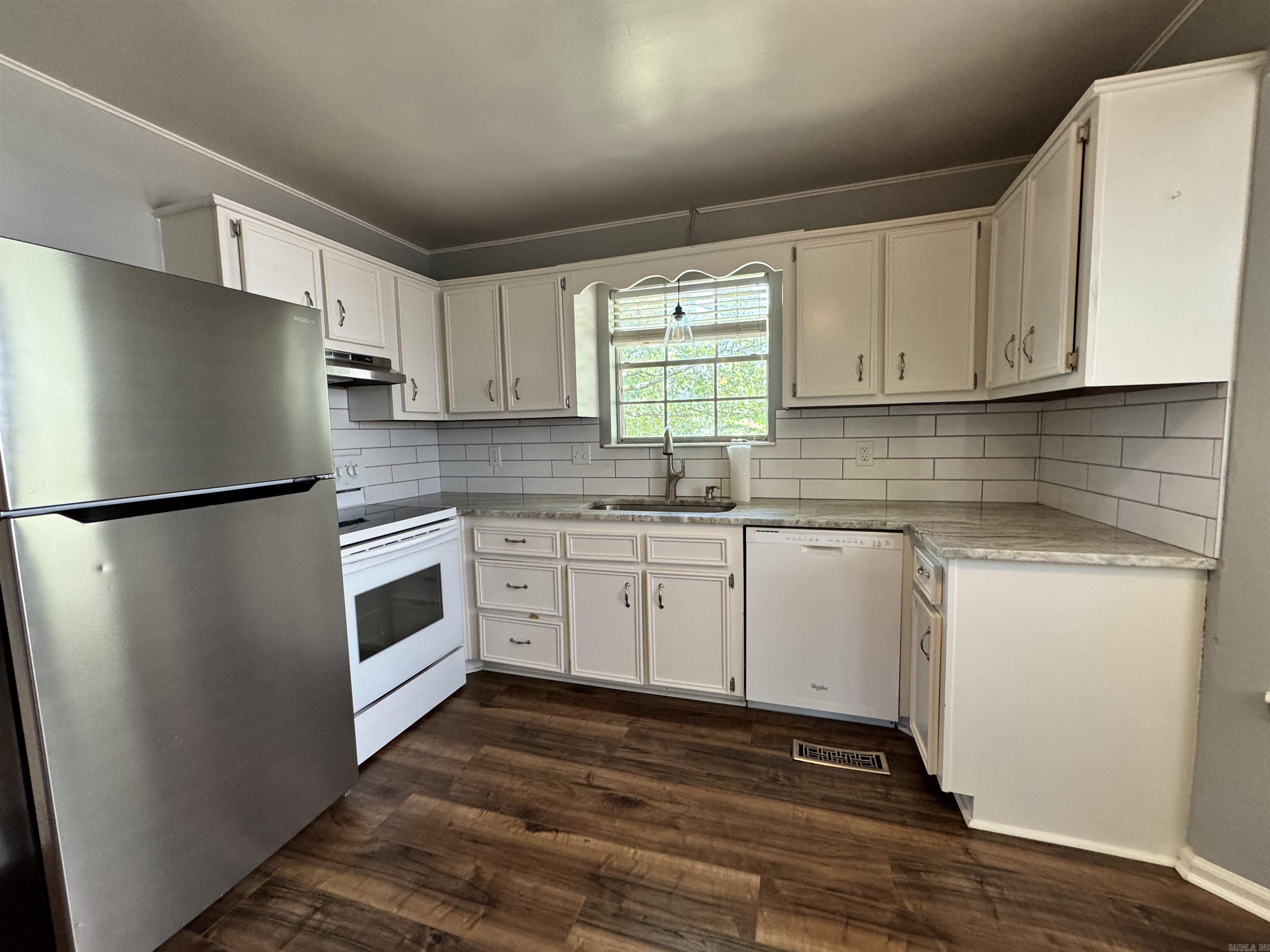 15  Flourite  Little Rock, AR