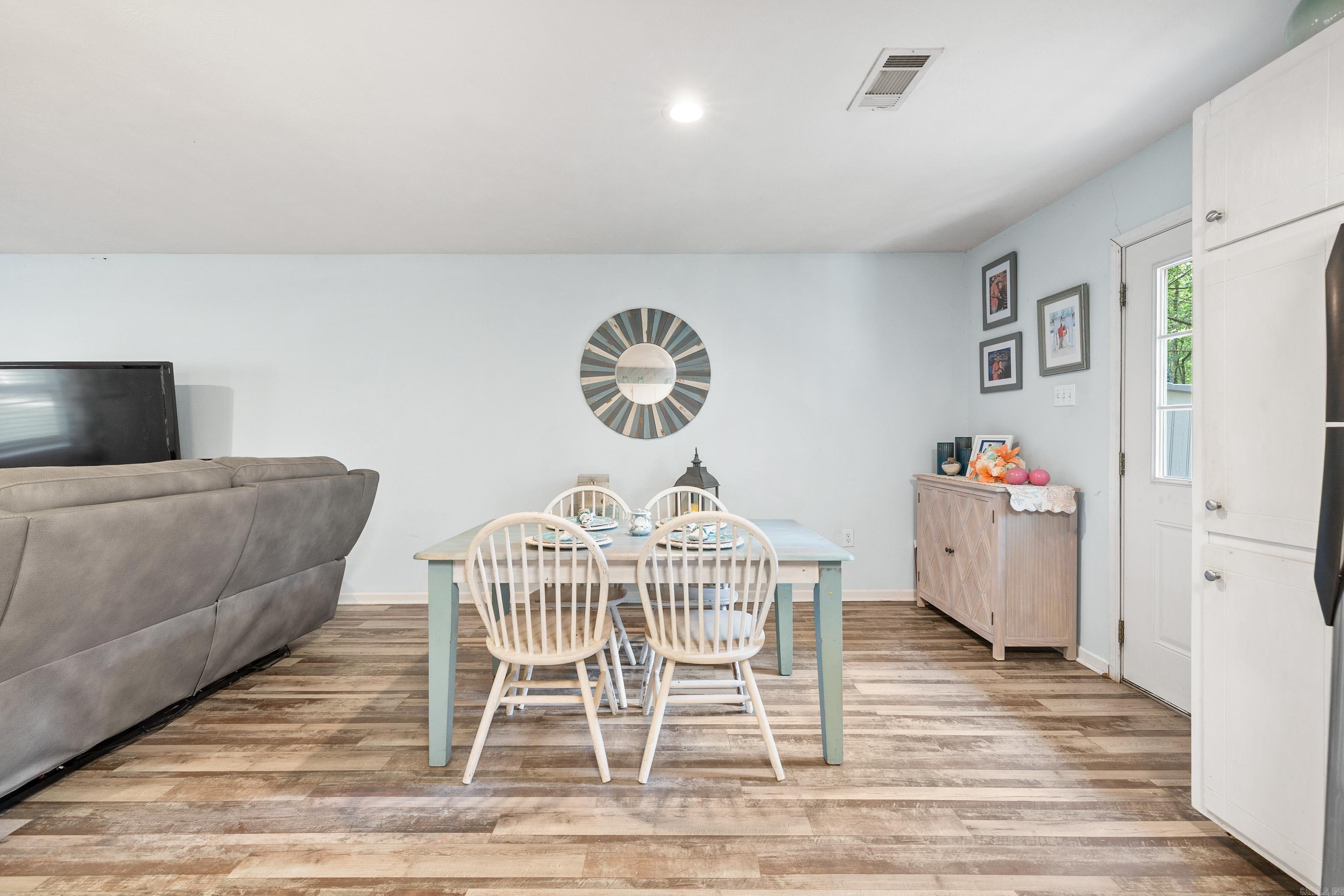 8011  Dial  Rison, AR