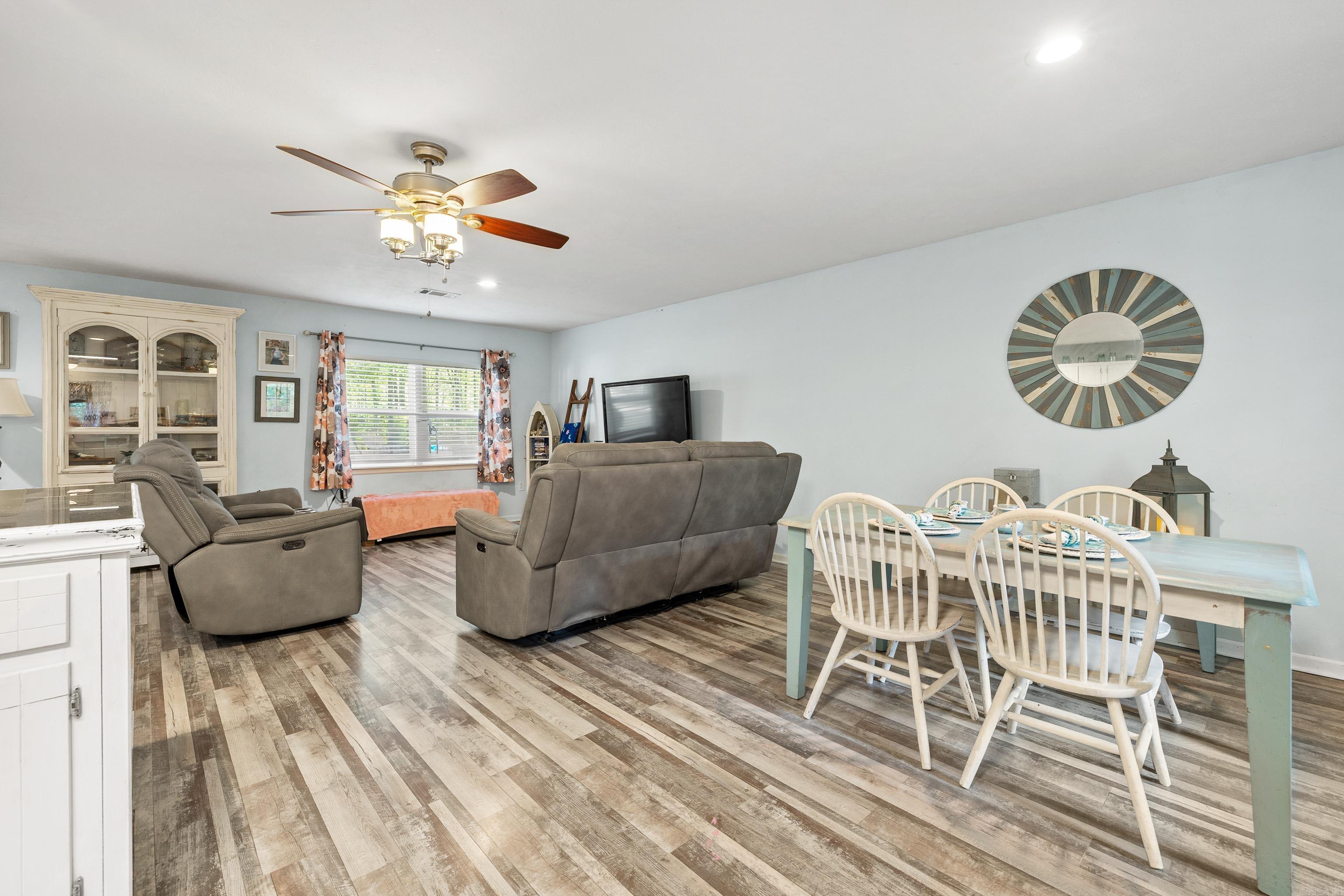 8011  Dial  Rison, AR