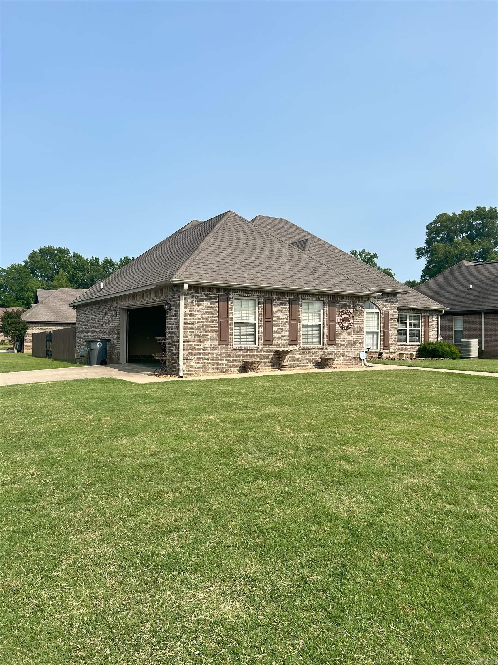 1100  Creekstone  Searcy, AR