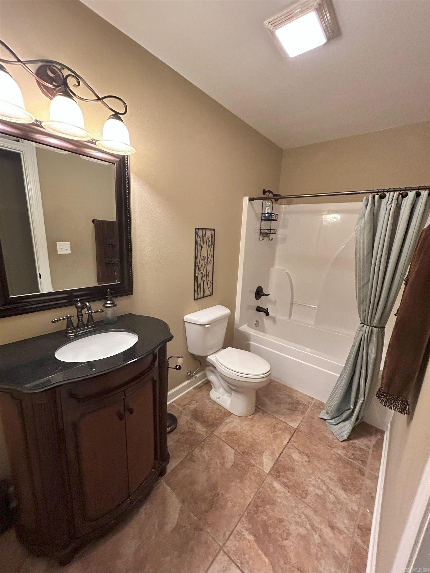 1100  Creekstone  Searcy, AR
